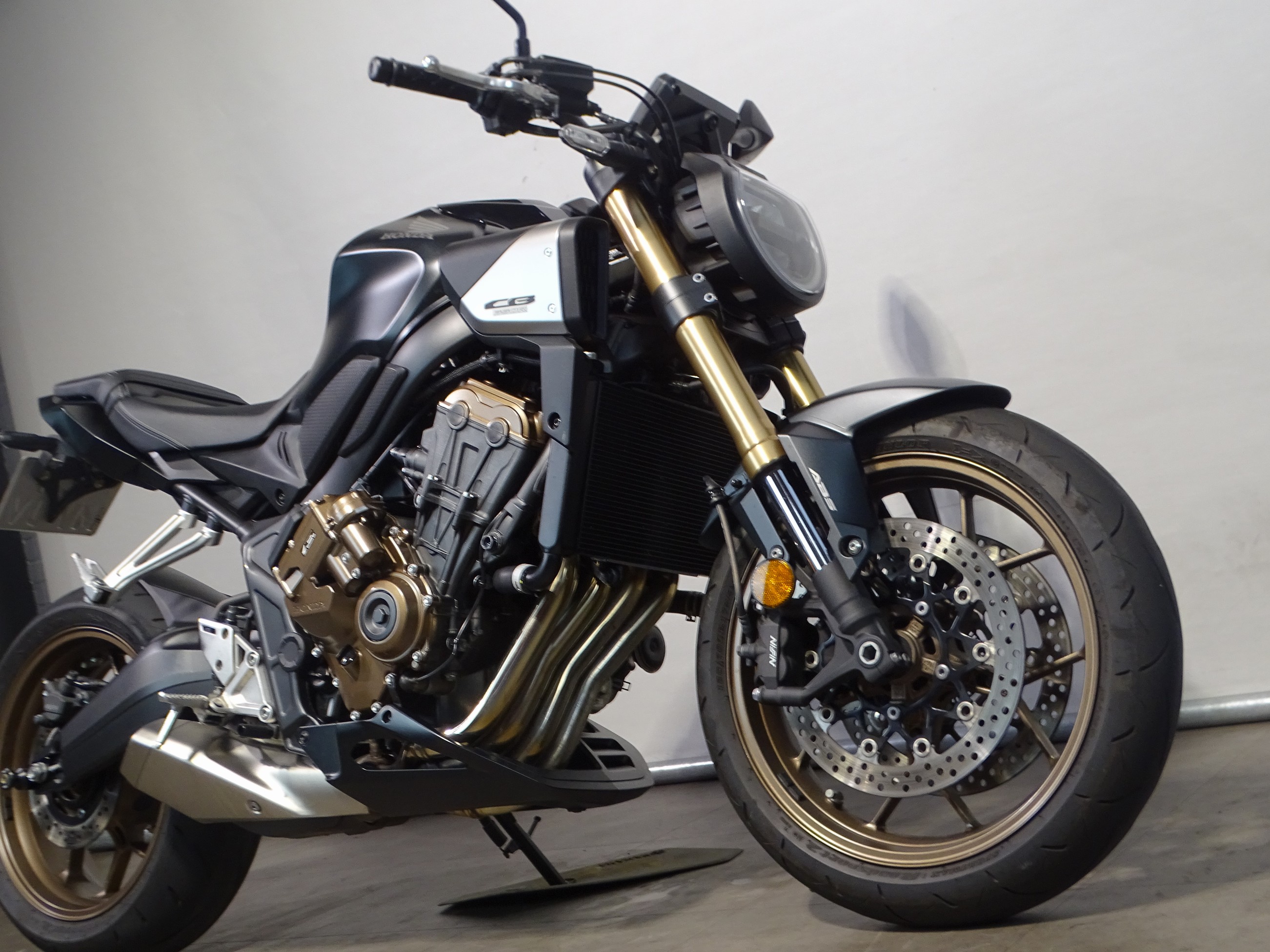 HONDA CB 650 R E-CLUTCH