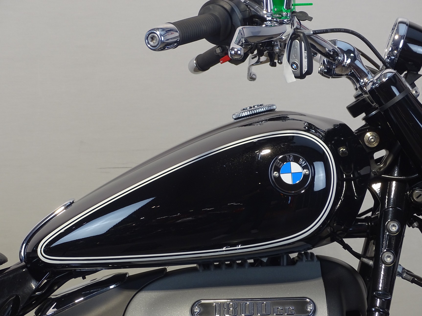 BMW R 18