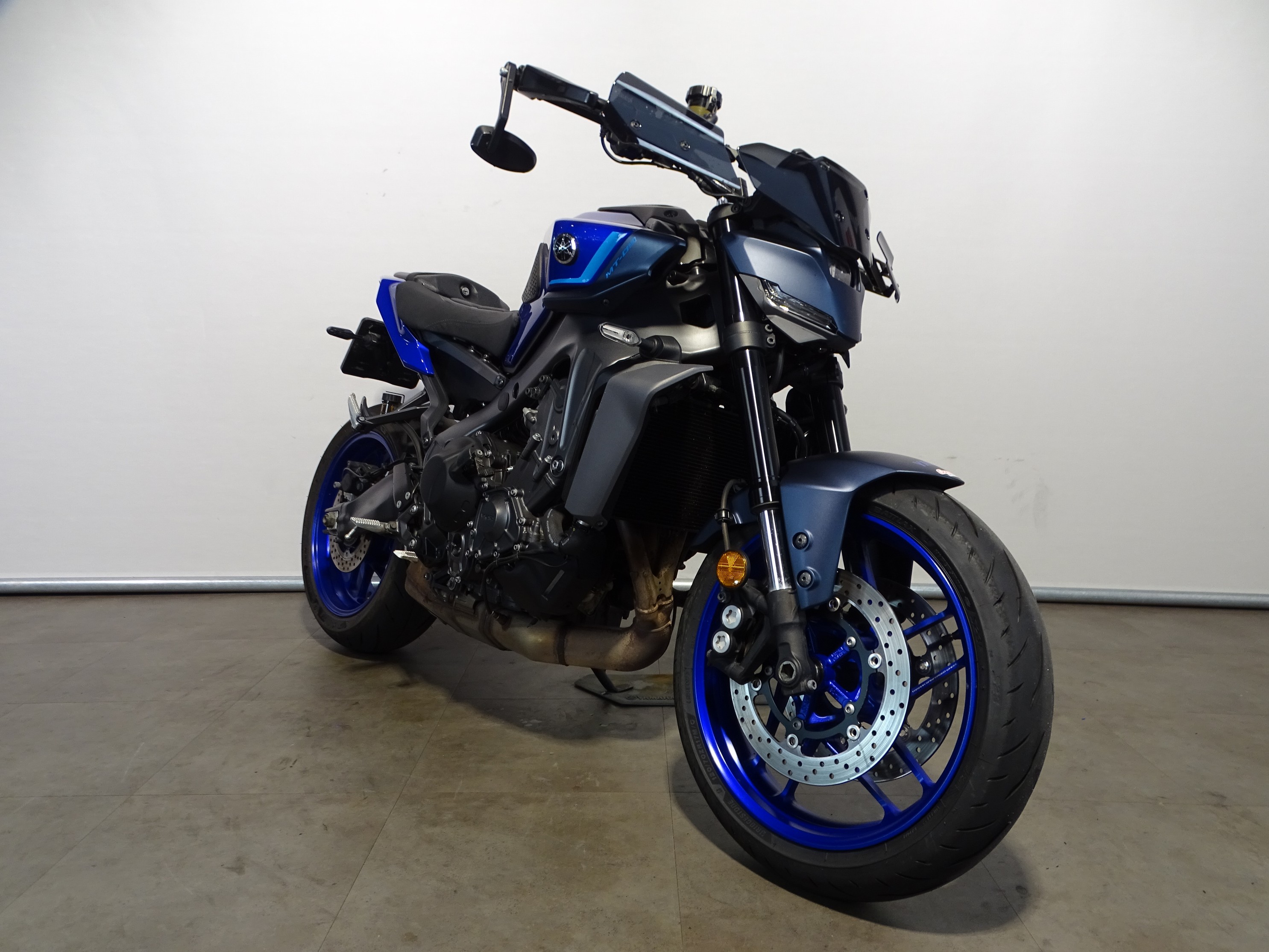 YAMAHA MT-09