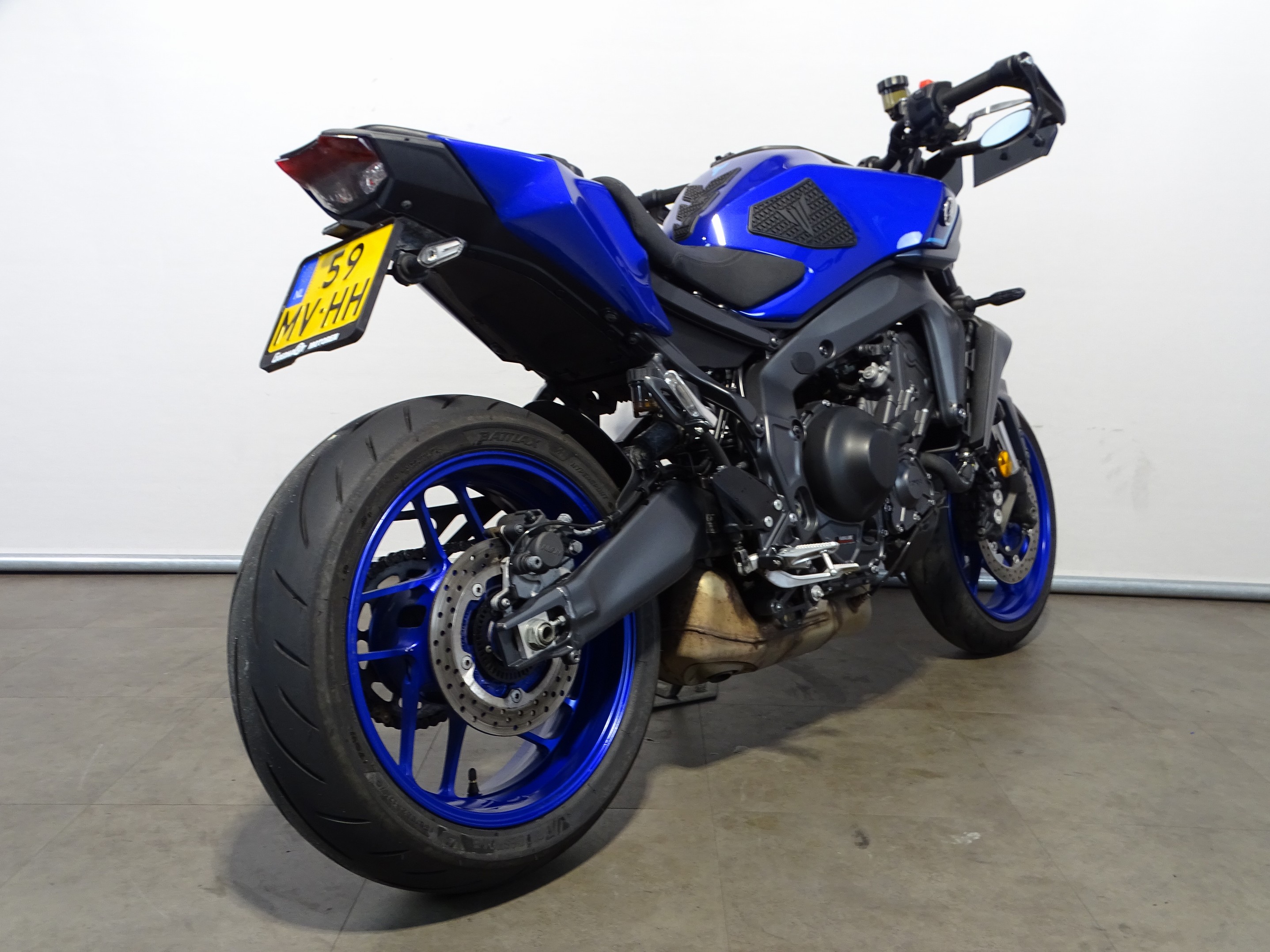 YAMAHA MT-09