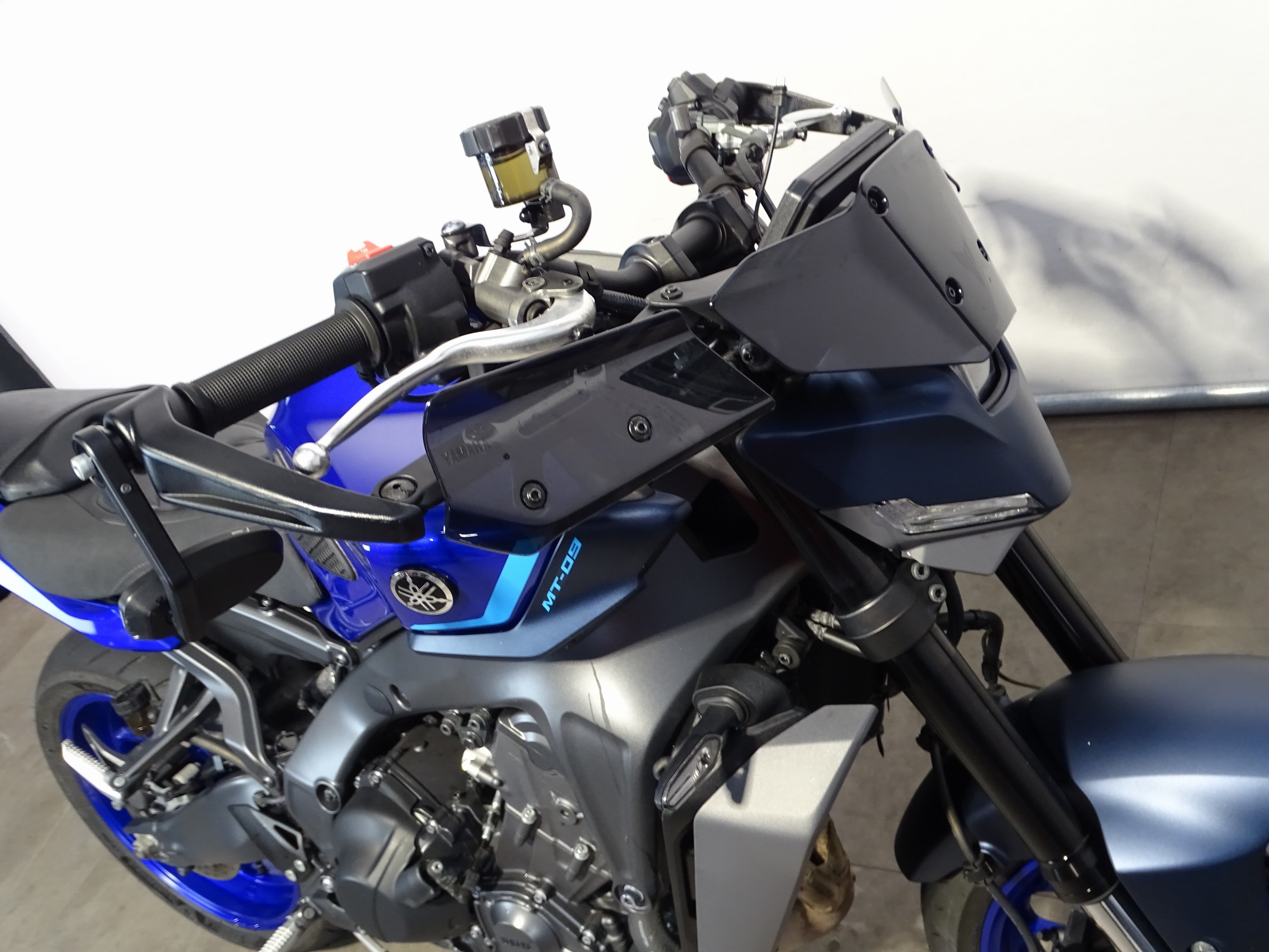 YAMAHA MT-09