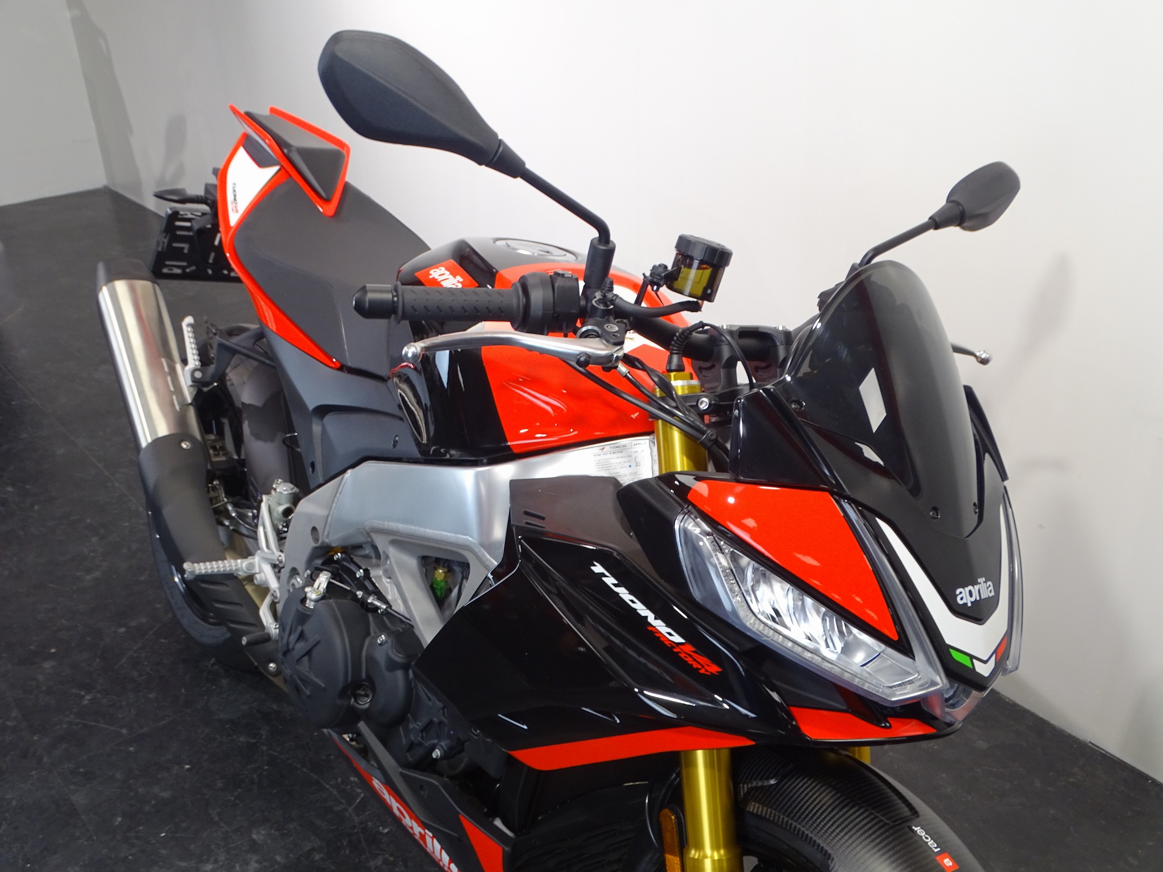 APRILIA TUONO V4 1100 E FACTORY SE-09