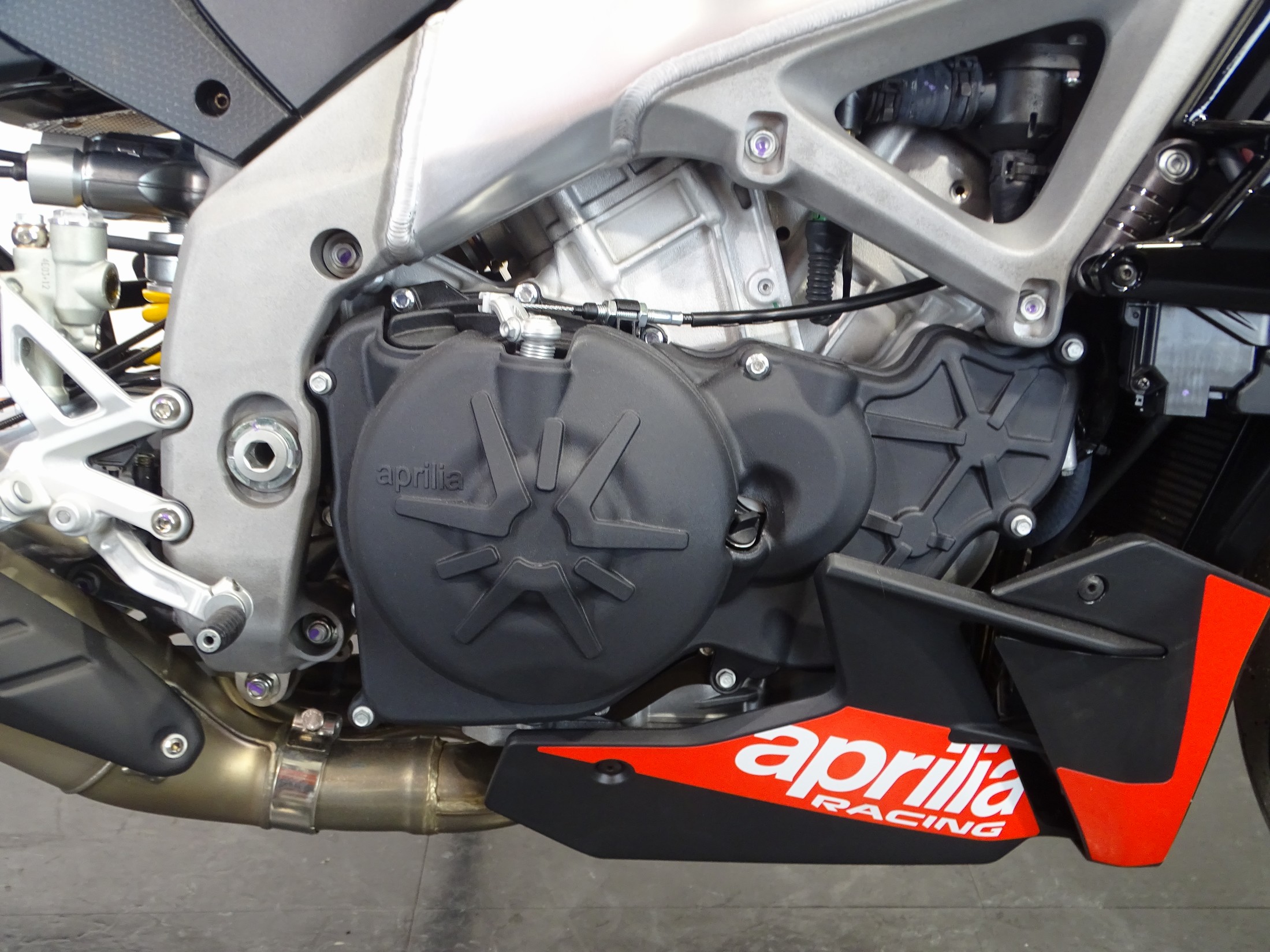 APRILIA TUONO V4 1100 E FACTORY SE-09