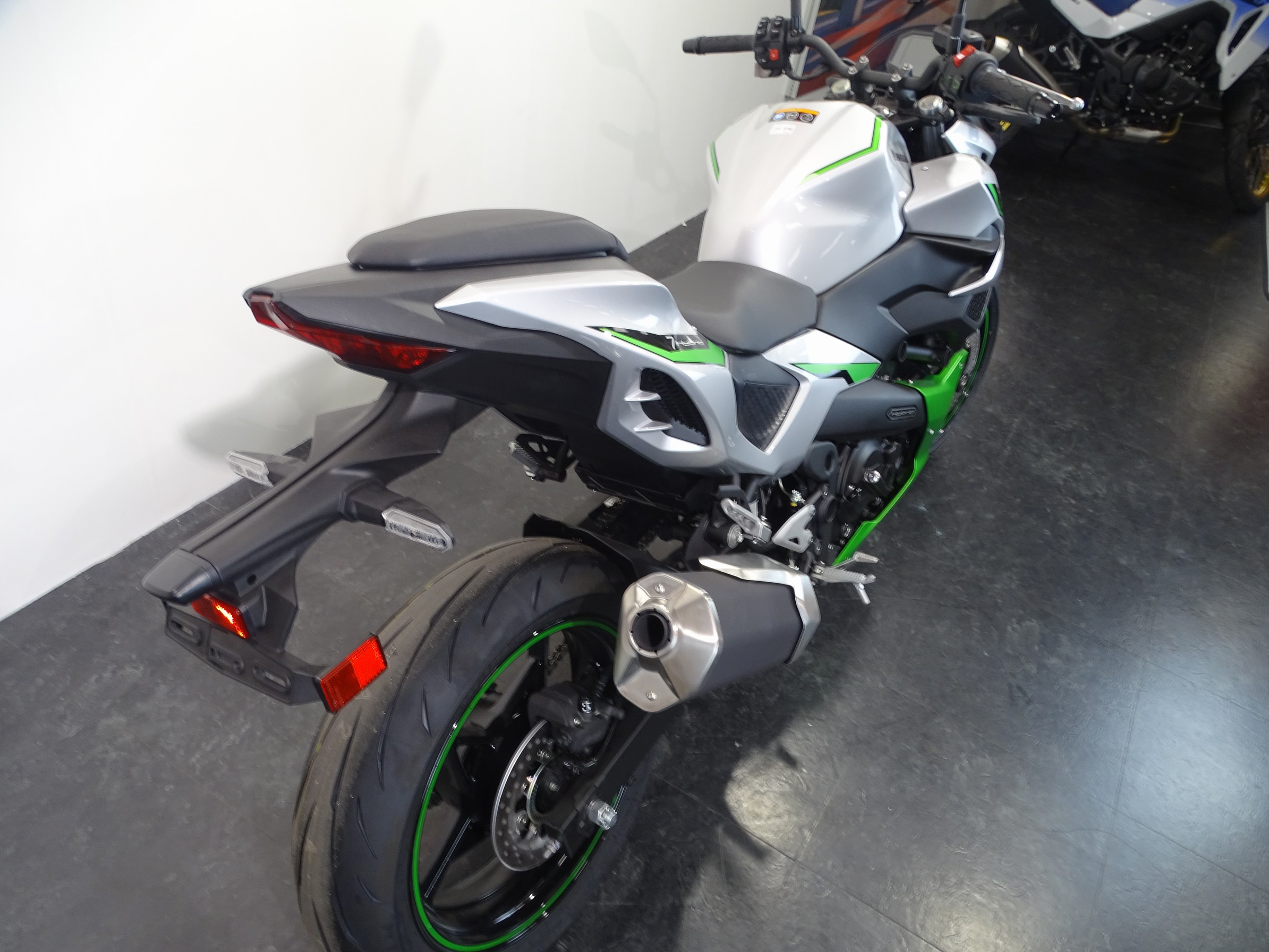 KAWASAKI Z 7 HYBRID