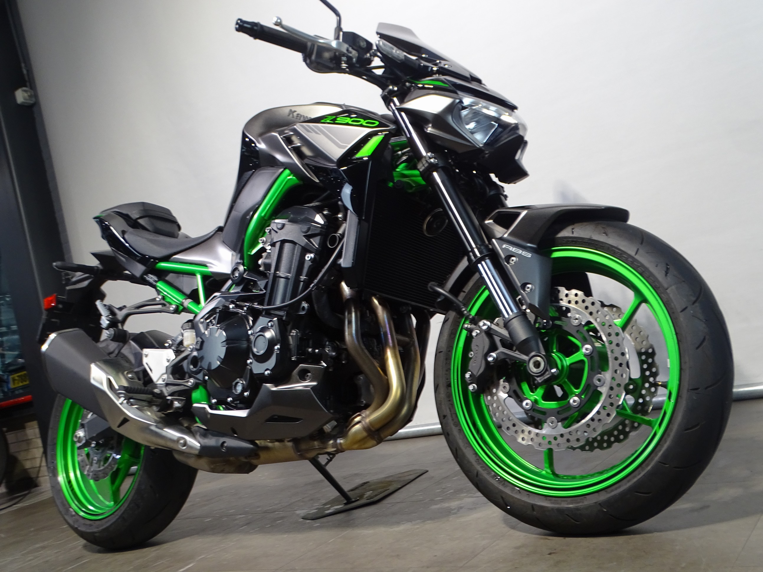 KAWASAKI Z 900