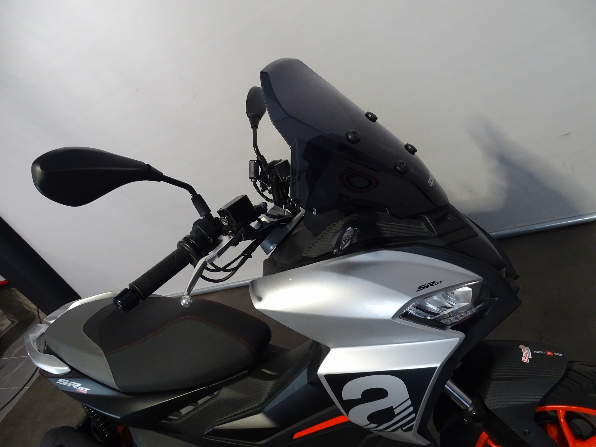 APRILIA SR GT SPORT 200