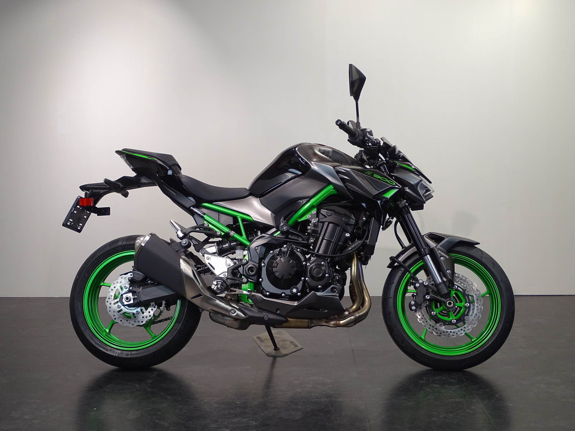 KAWASAKI Z 900