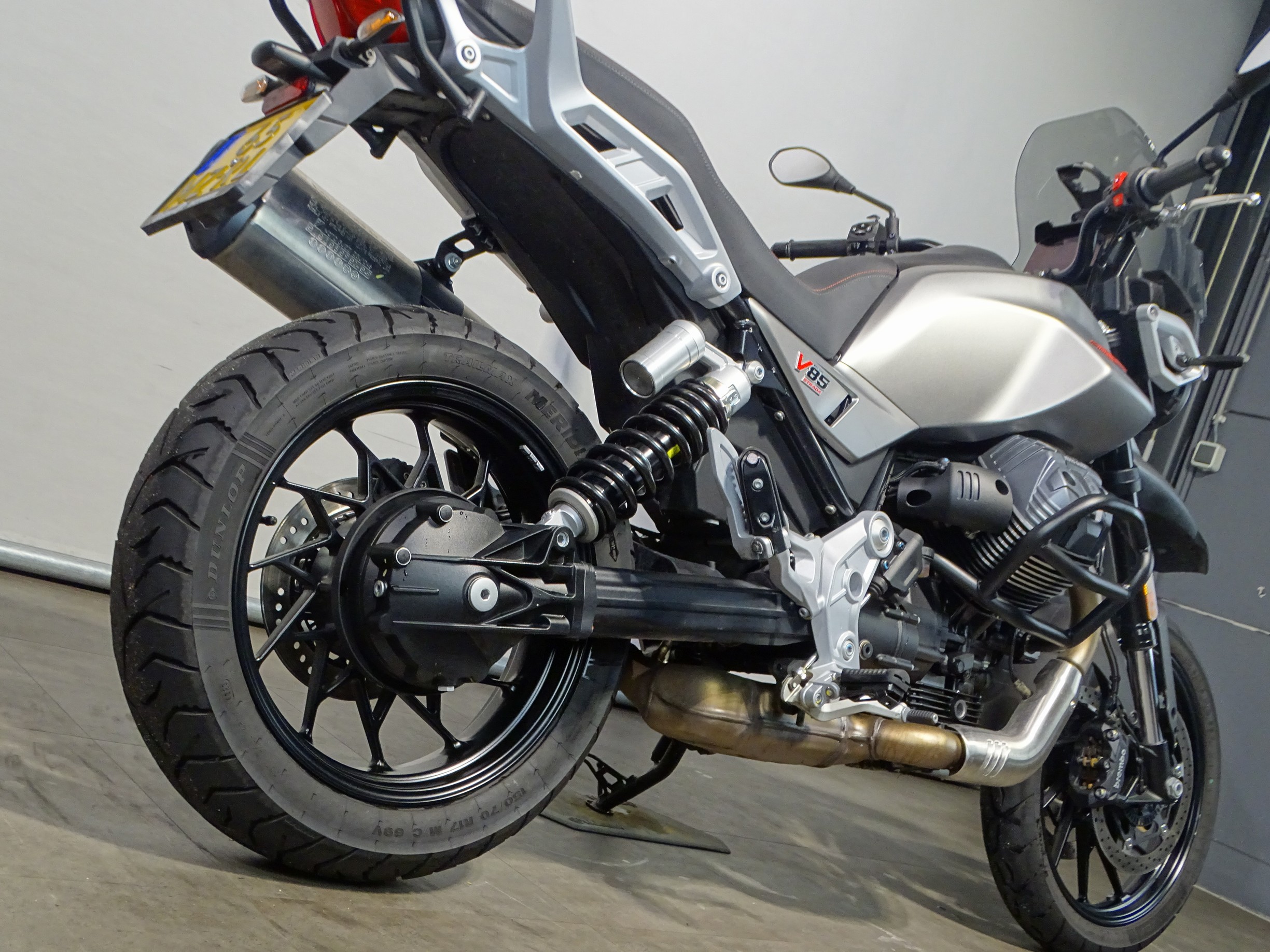 MOTO GUZZI V 85 STRADA