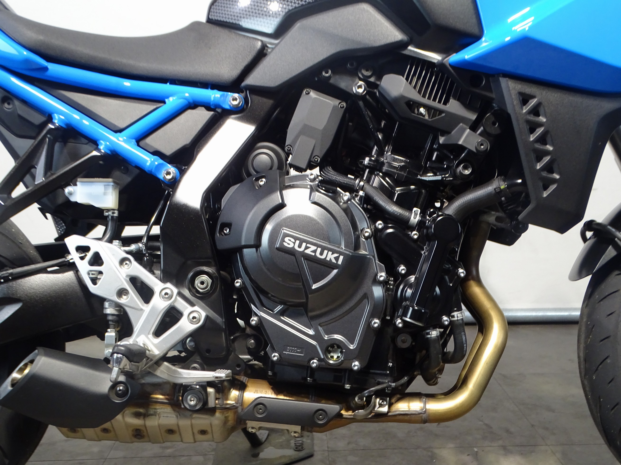 SUZUKI GSX-8S
