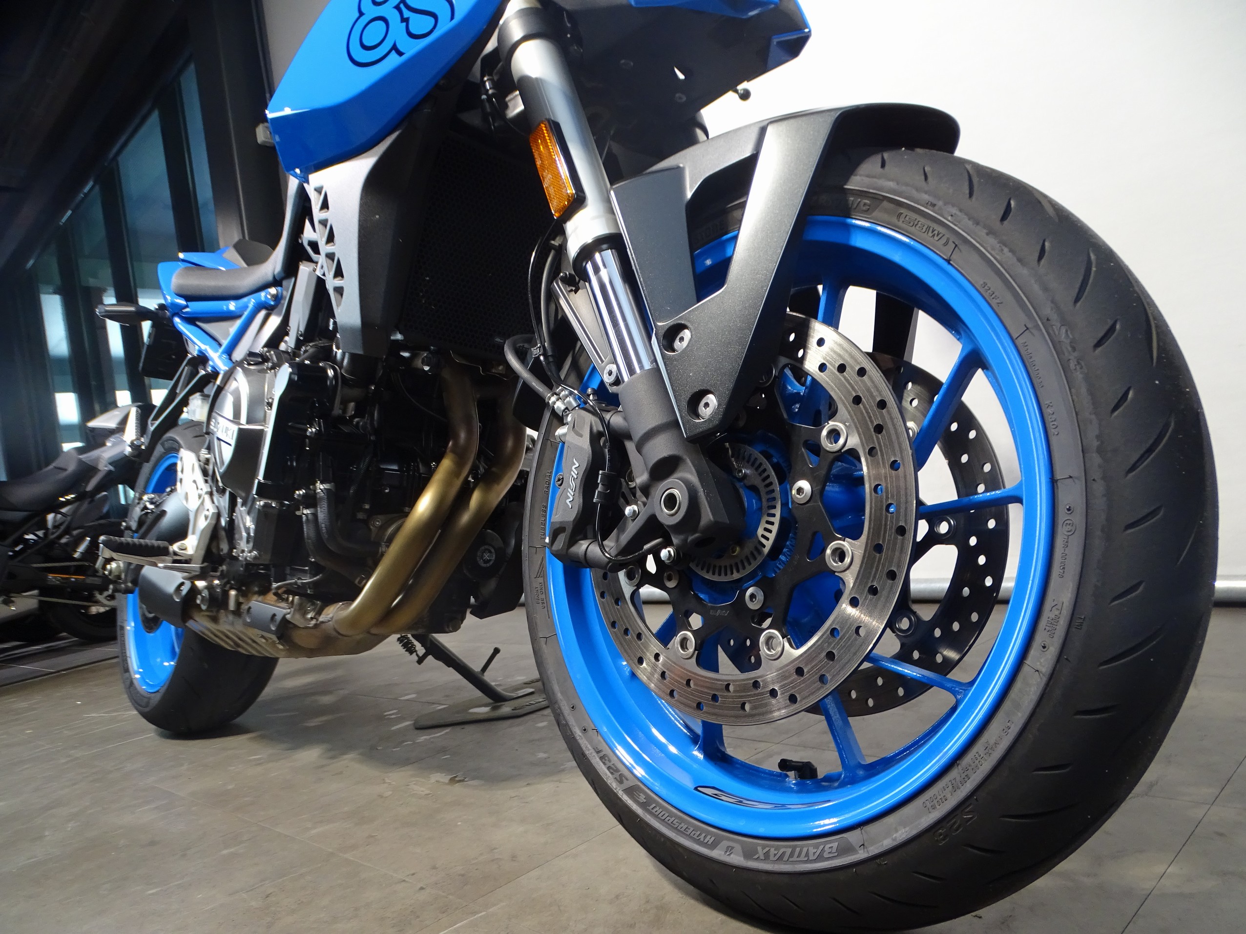 SUZUKI GSX-8S