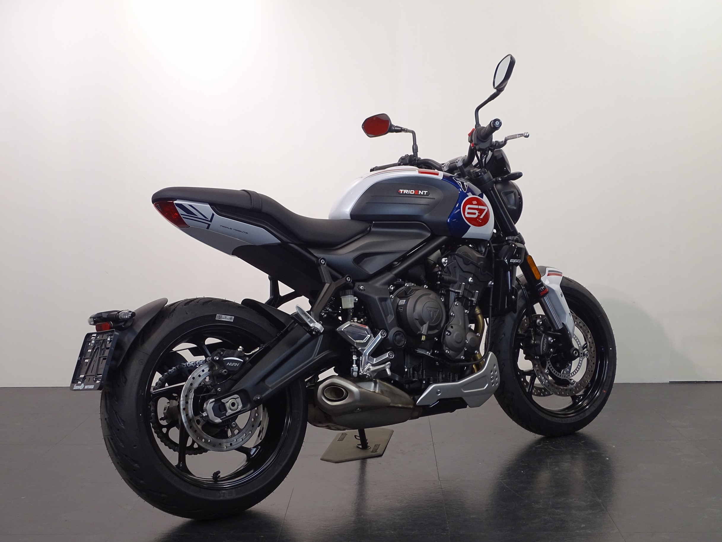 TRIUMPH TRIDENT 660 TRIBUTE EDITION