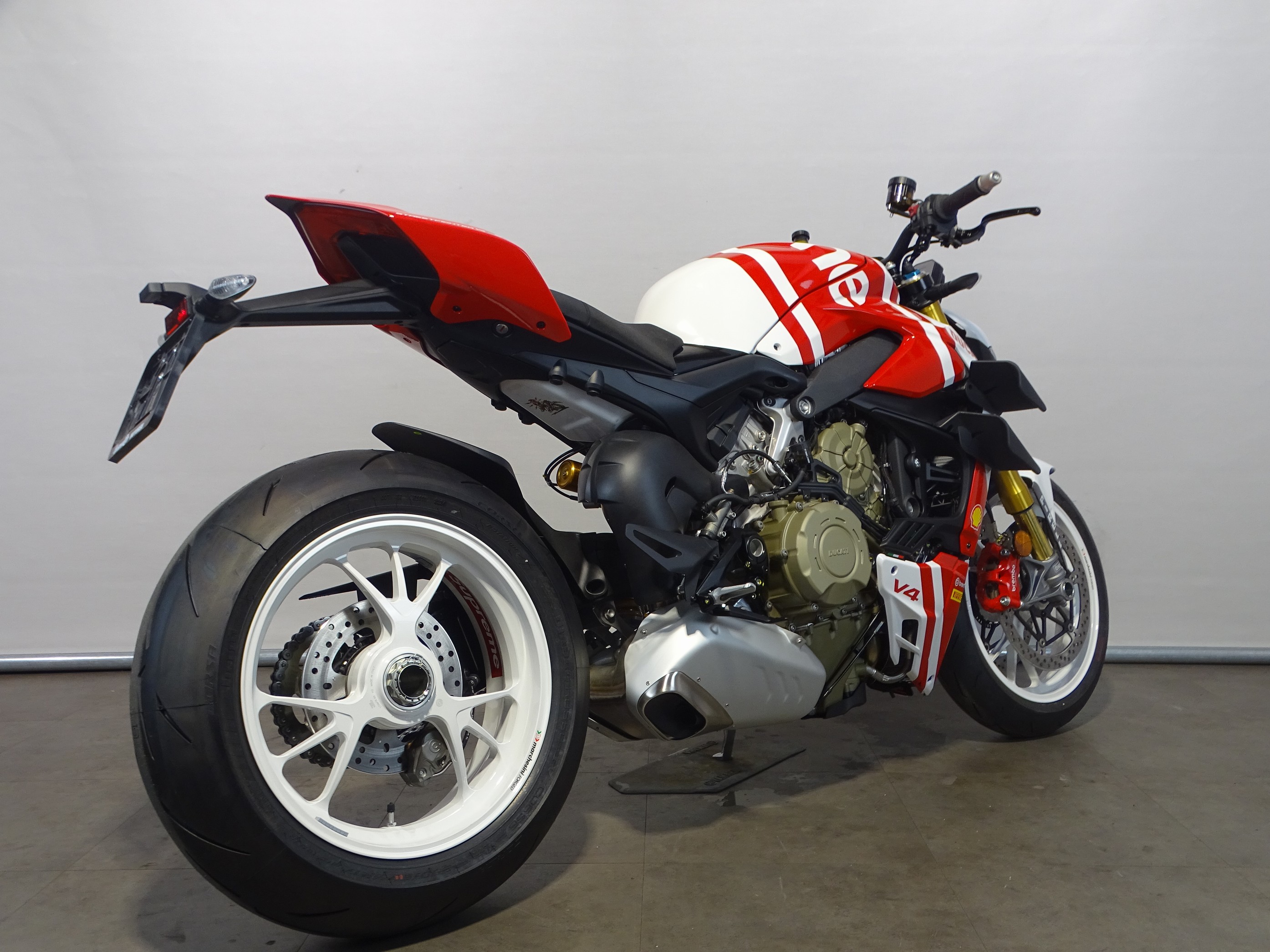 DUCATI STREETFIGHTER V4 S SUPREME