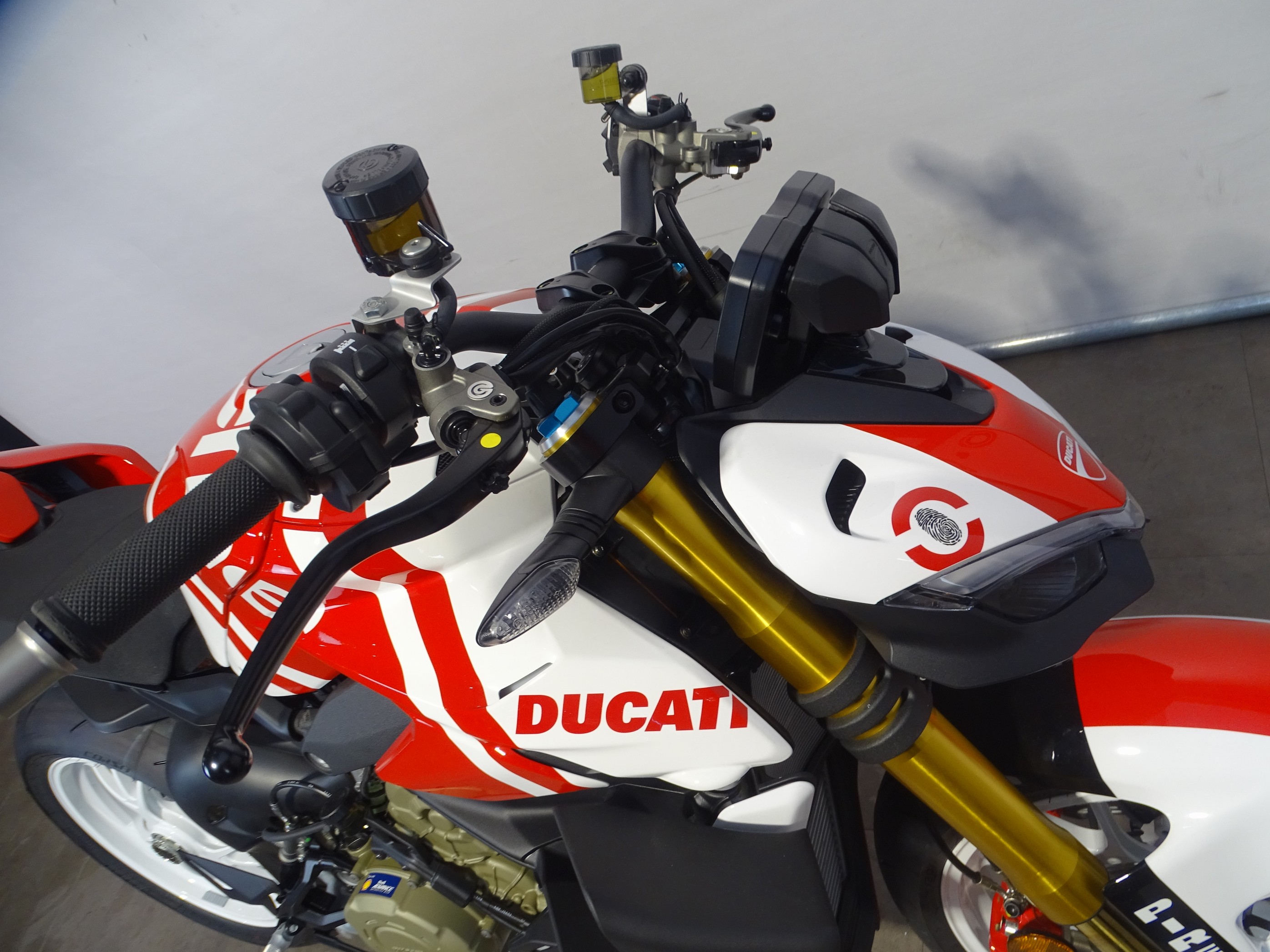 DUCATI STREETFIGHTER V4 S SUPREME