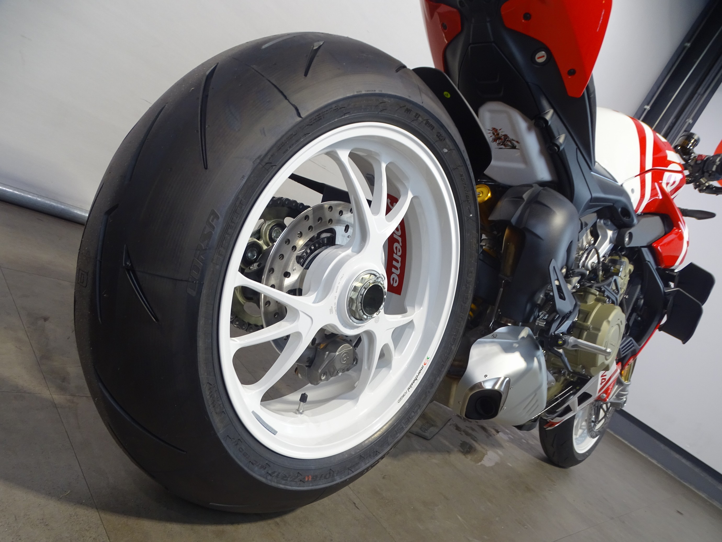 DUCATI STREETFIGHTER V4 S SUPREME