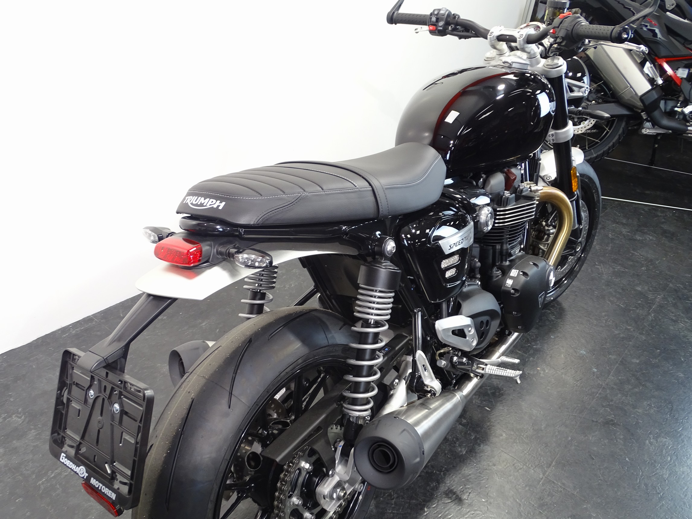 TRIUMPH SPEED TWIN 1200