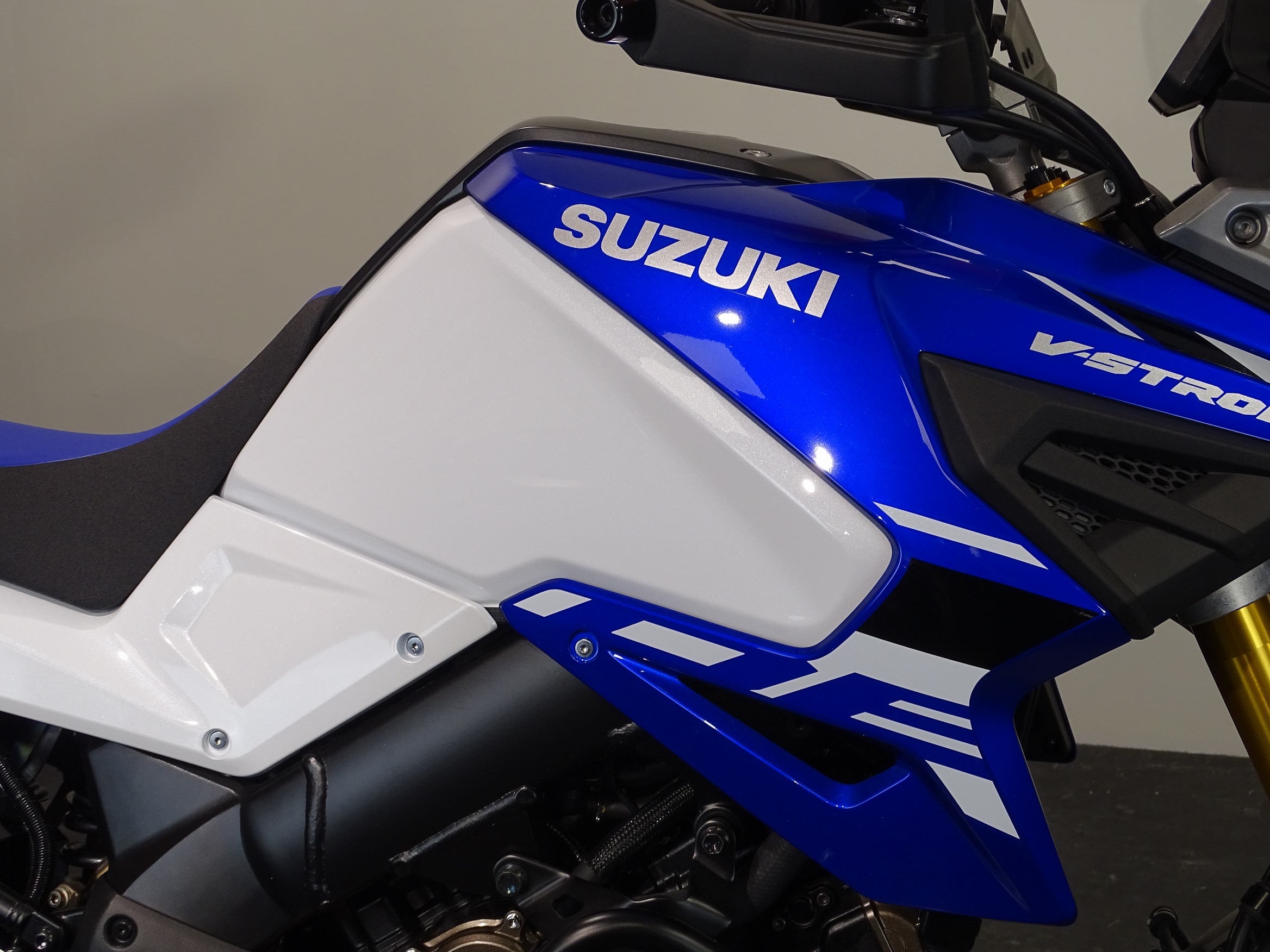 SUZUKI DL 1050 DE