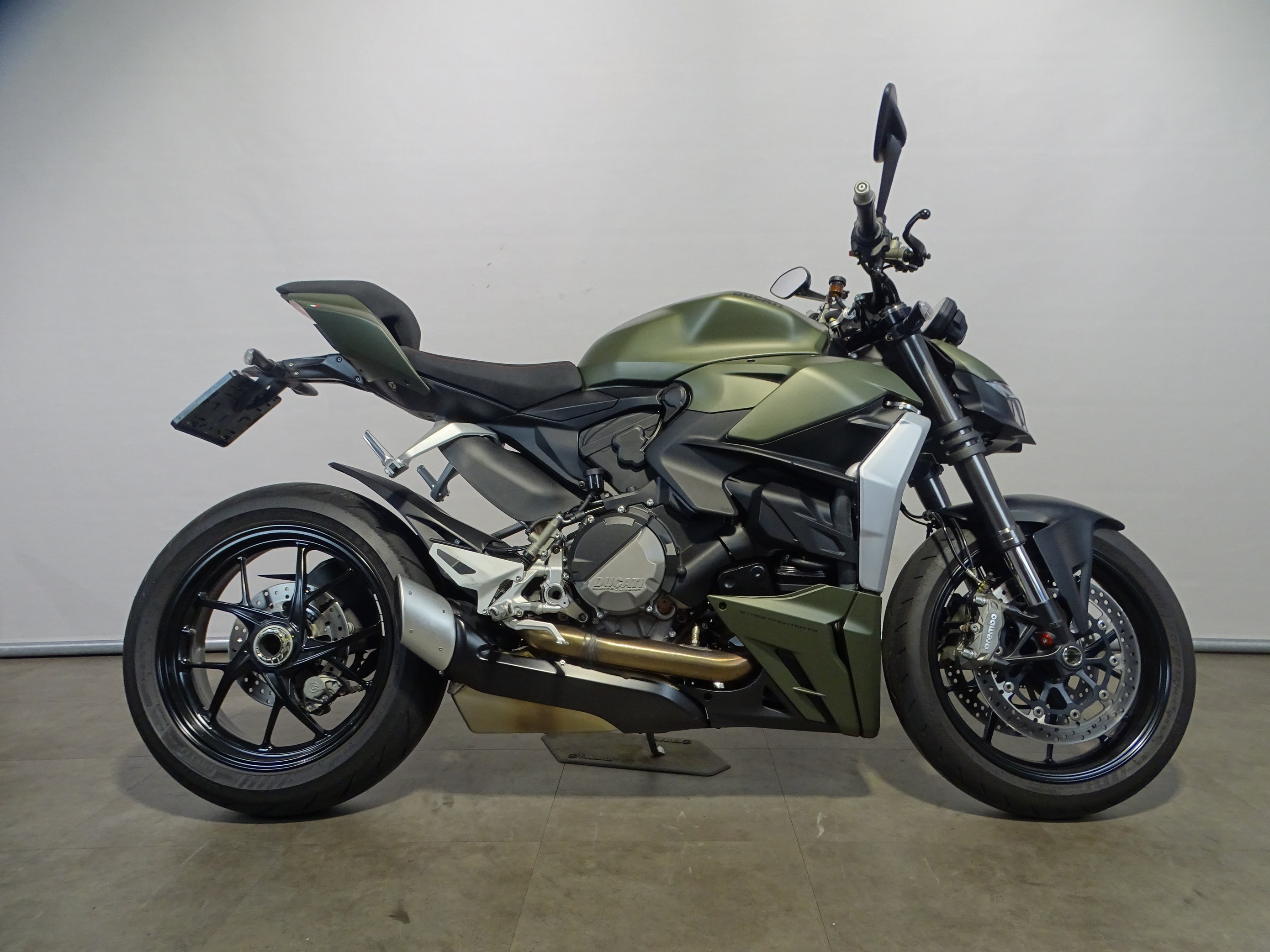 DUCATI STREETFIGHTER V2