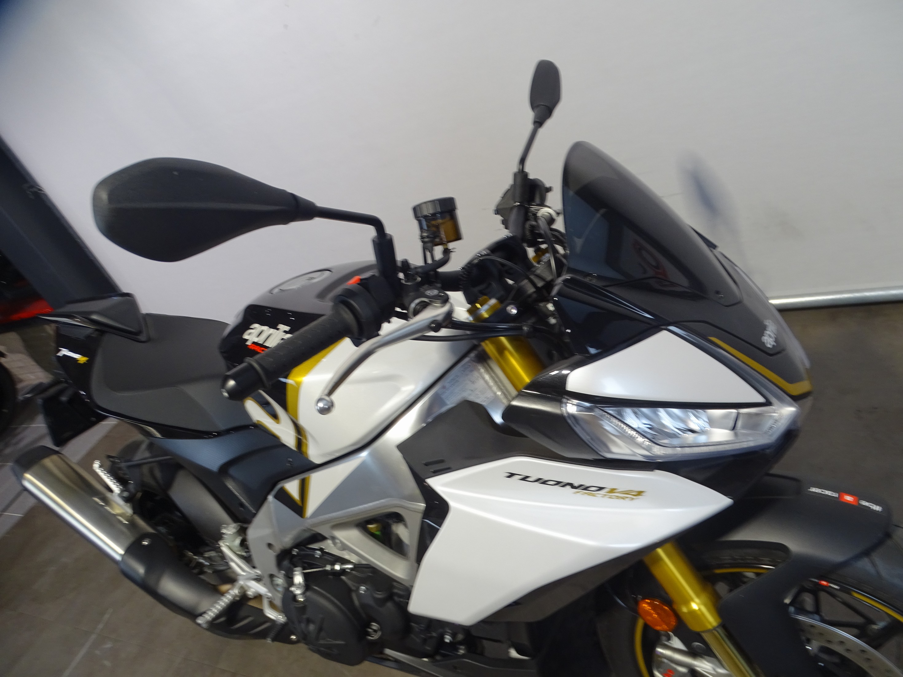 APRILIA - TUONO V4 1100 E FACTORY
