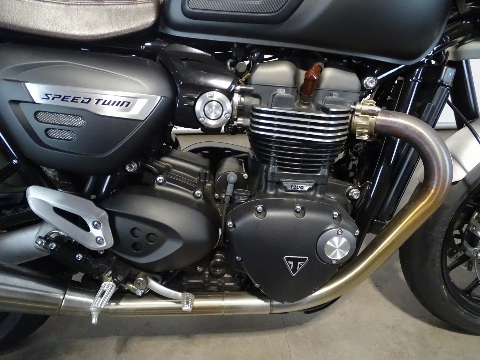 TRIUMPH SPEED TWIN 1200