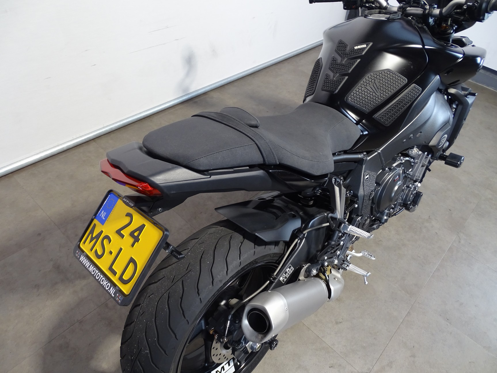 YAMAHA MT-10 ABS