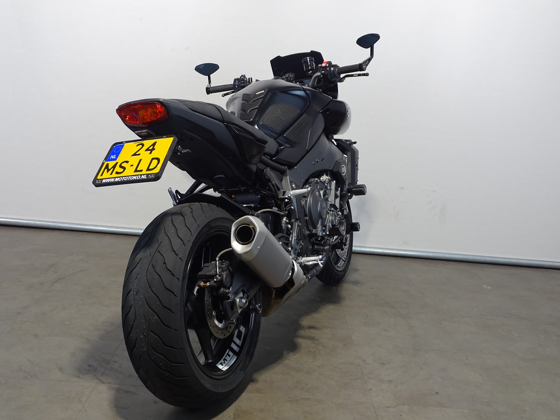 YAMAHA MT-10 ABS