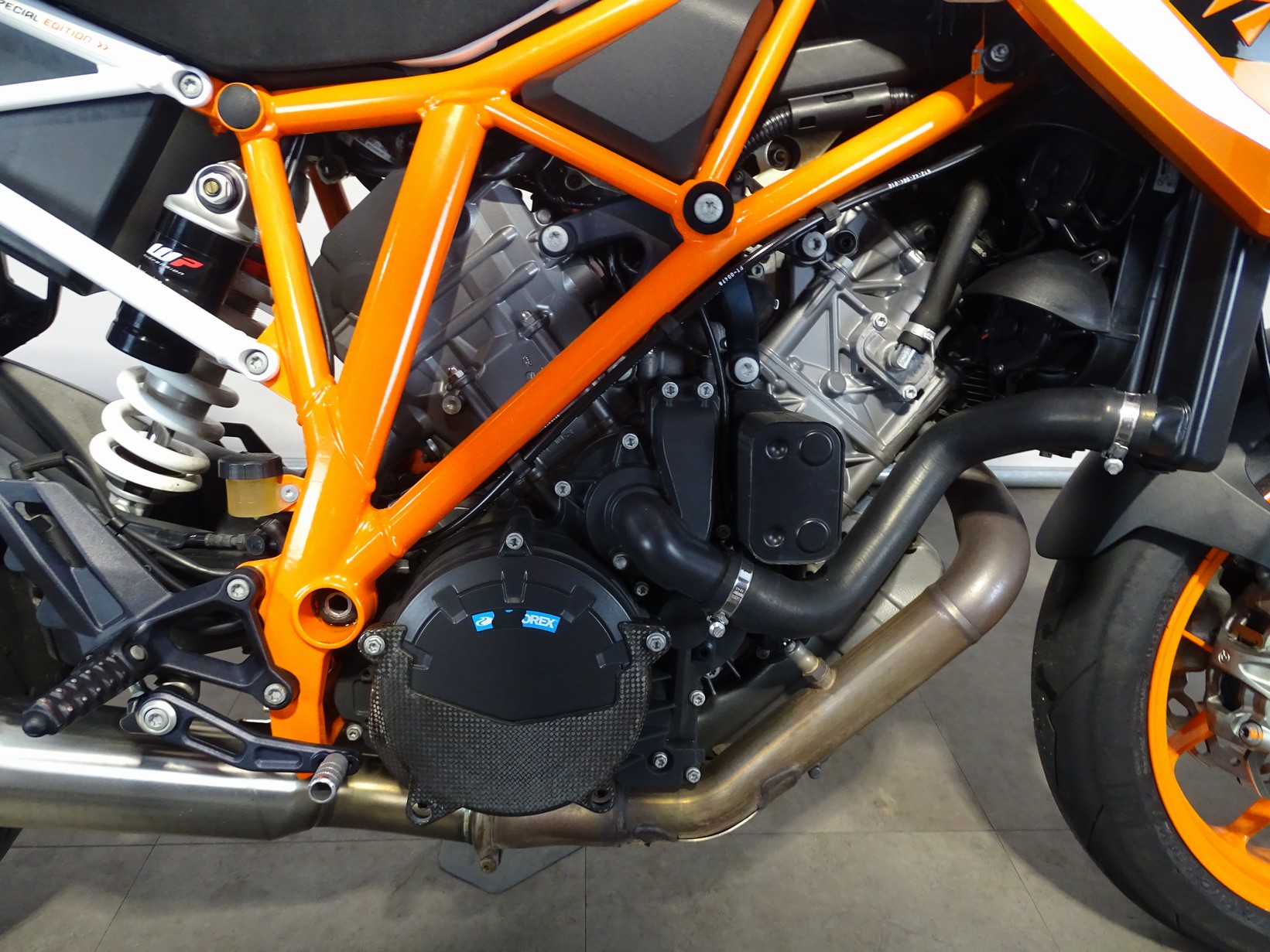 KTM 1290 SUPERDUKE R S.E. ABS