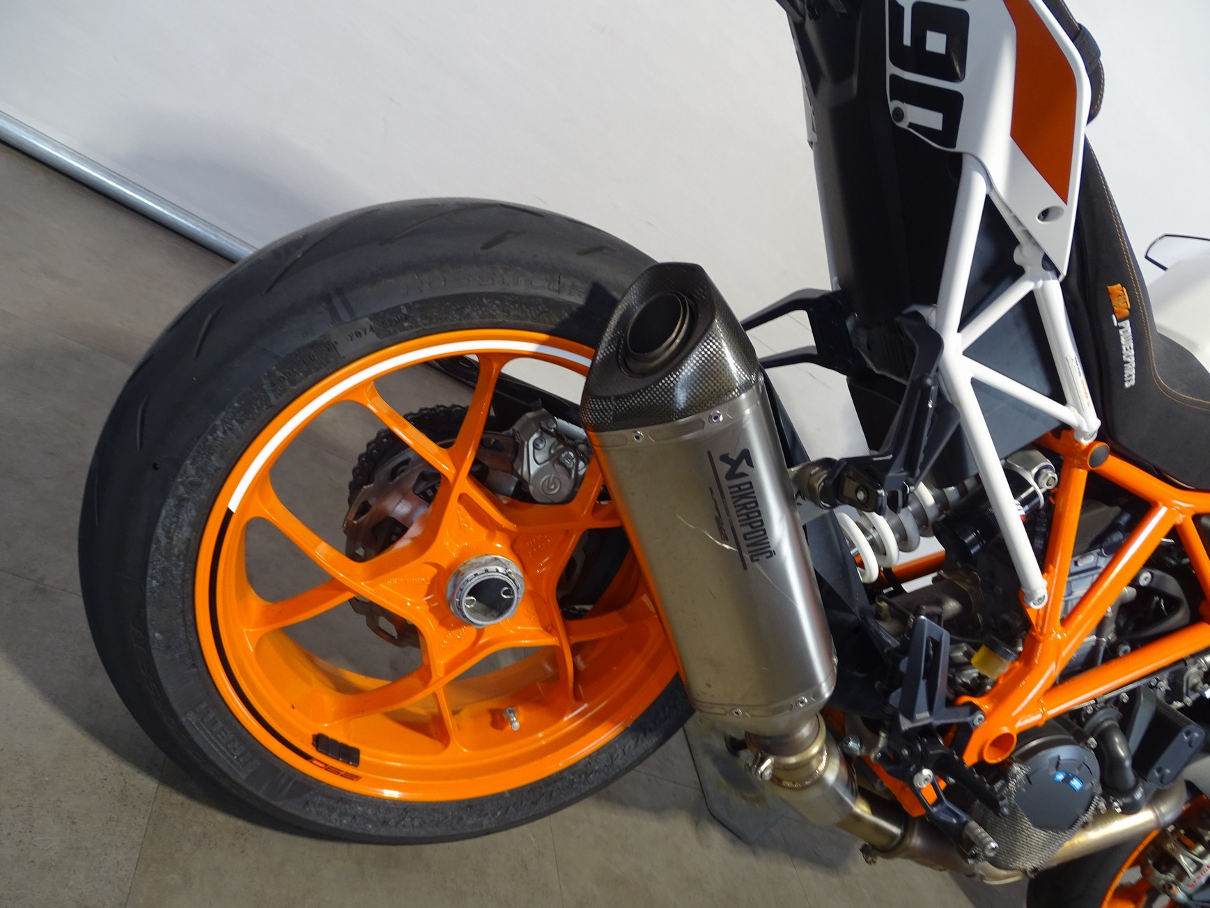 KTM 1290 SUPERDUKE R S.E. ABS