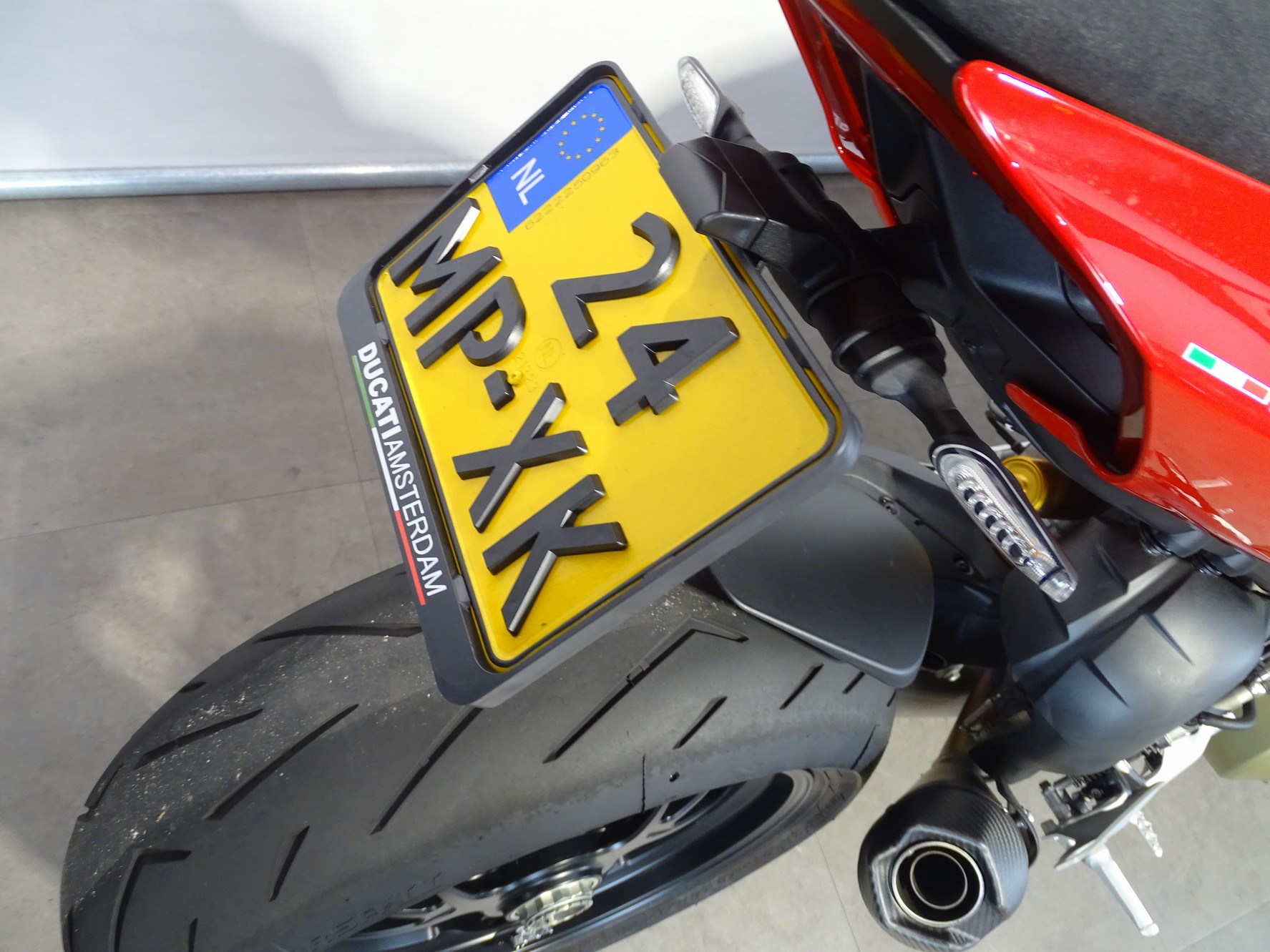DUCATI STREETFIGHTER V4 S