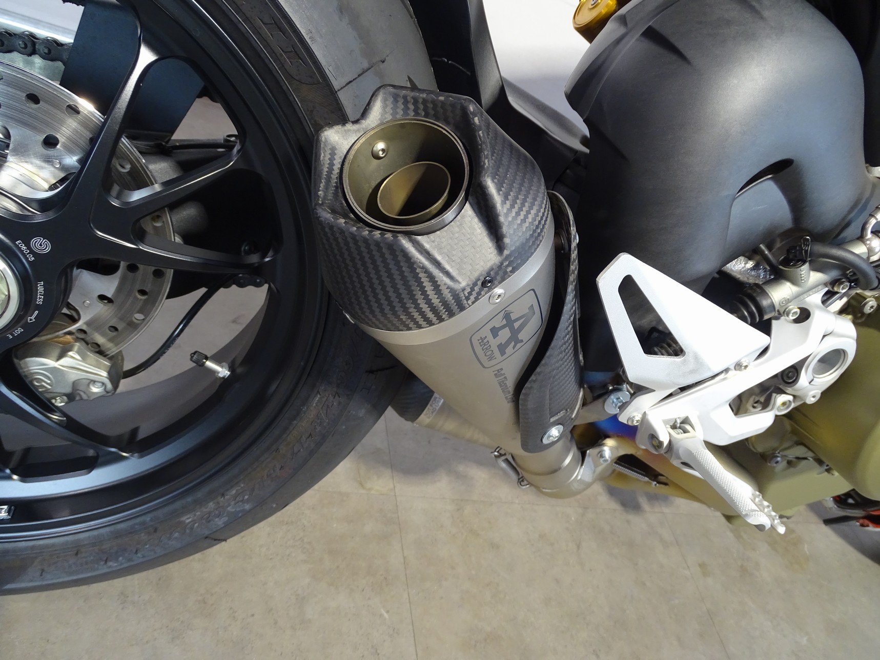 DUCATI STREETFIGHTER V4 S