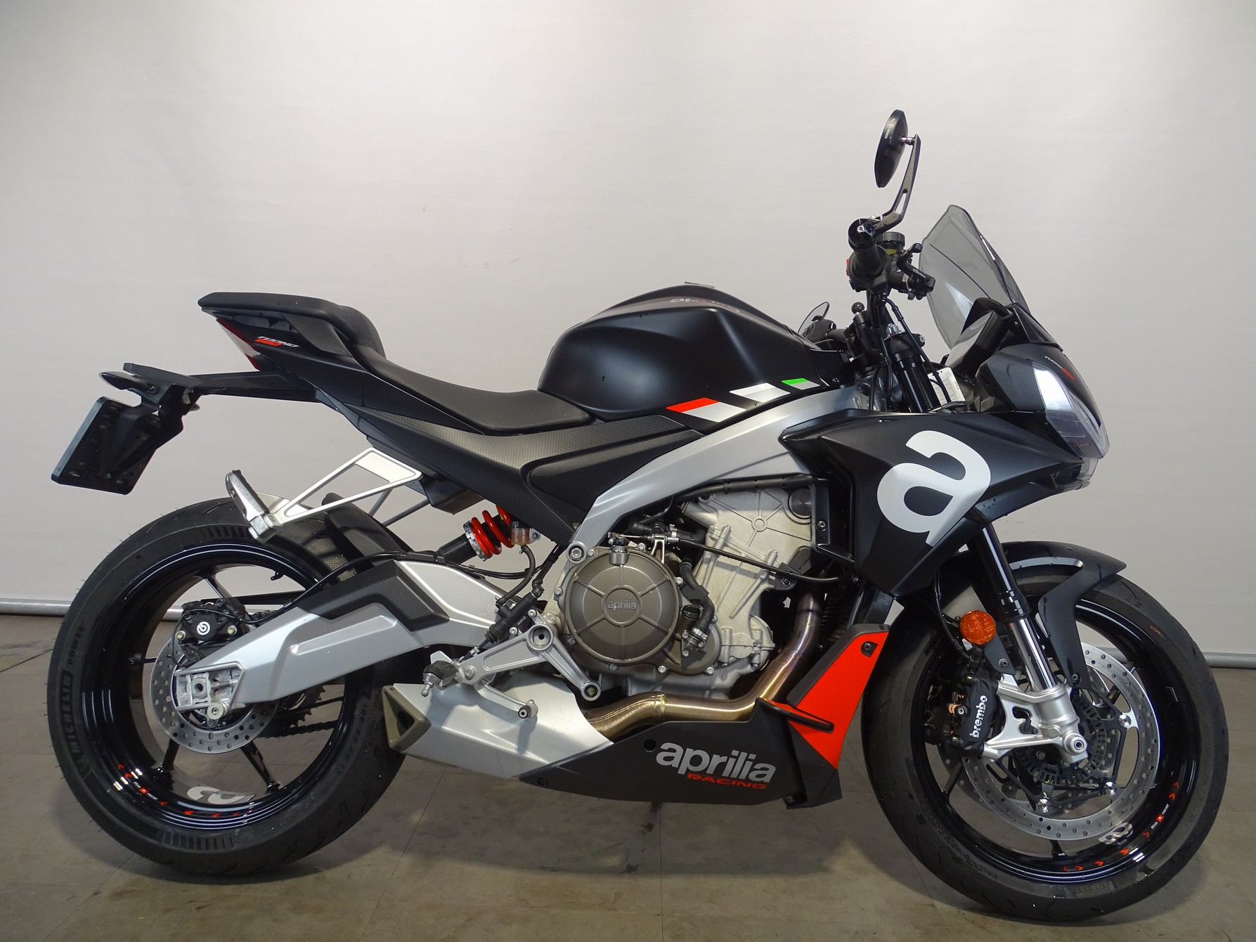 APRILIA TUONO 660