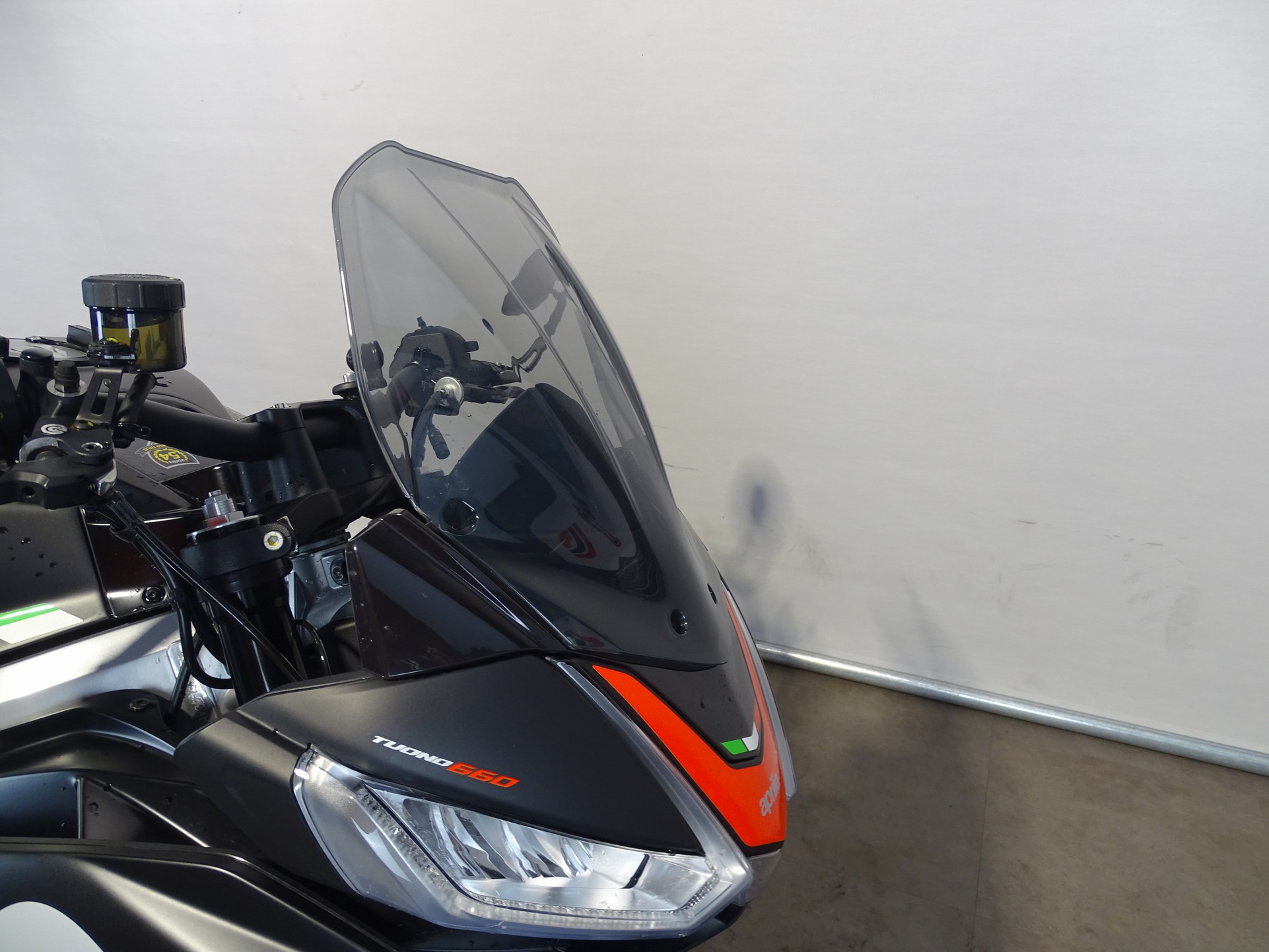 APRILIA TUONO 660