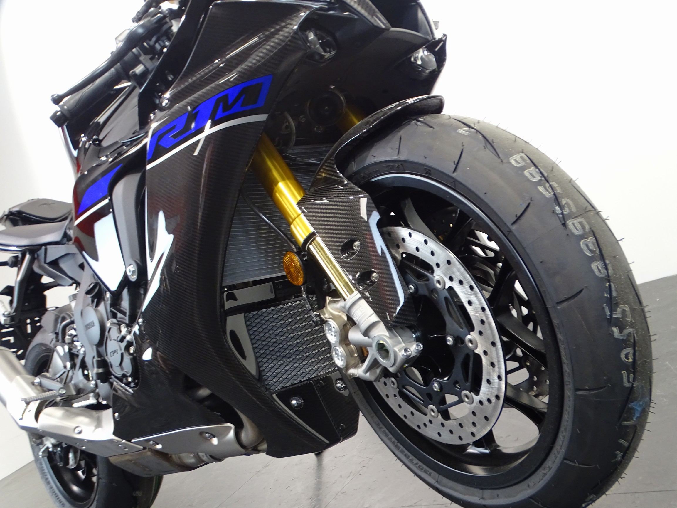 YAMAHA YZF-R1M