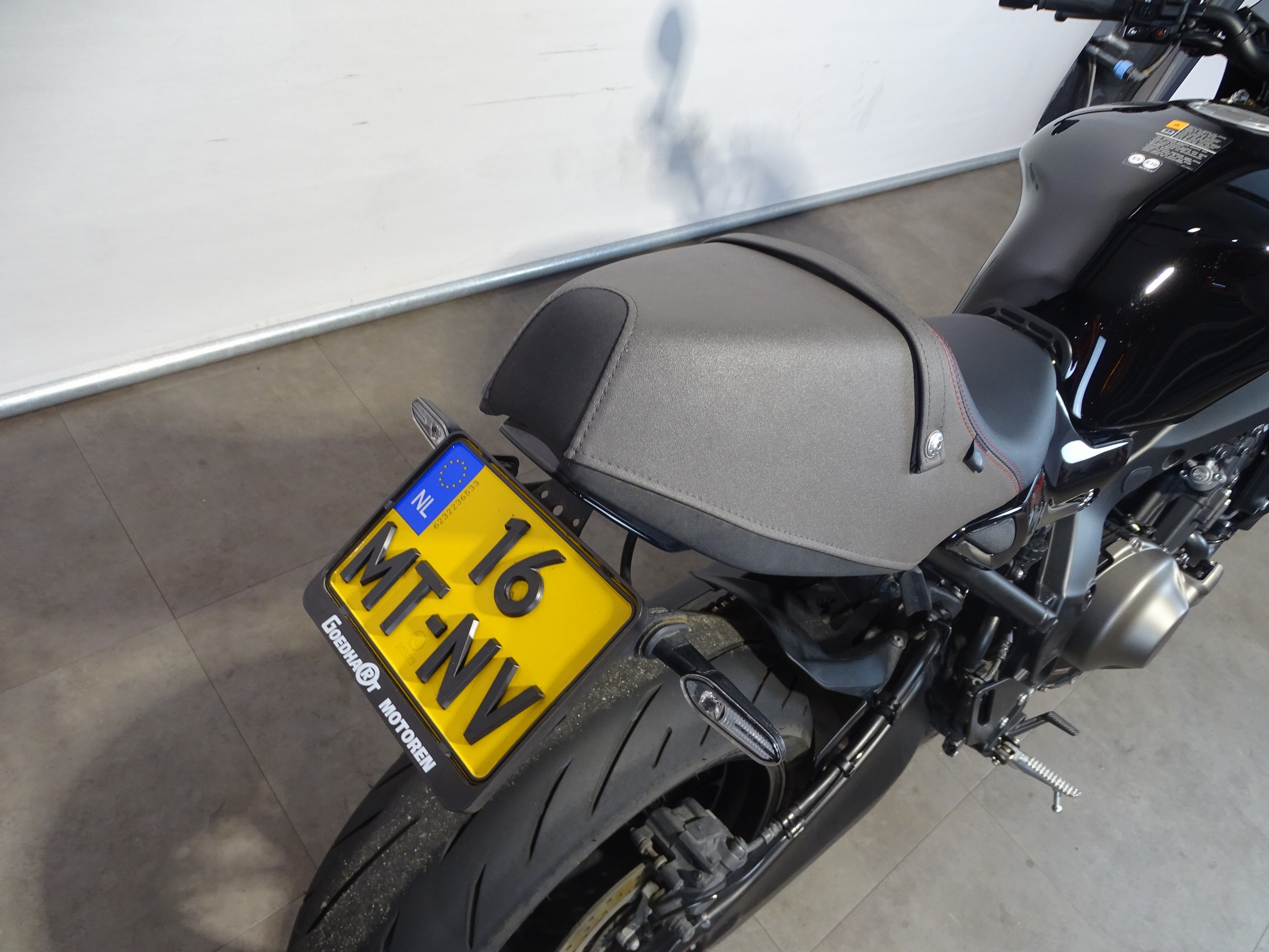 YAMAHA XSR 900