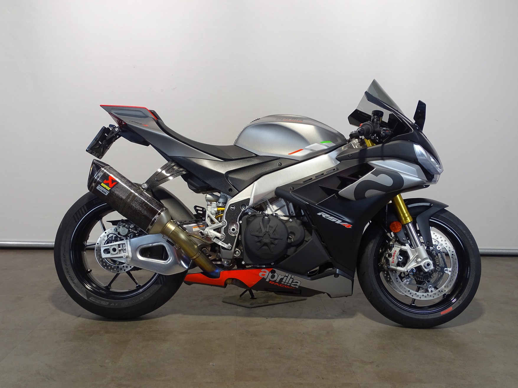 APRILIA RSV4