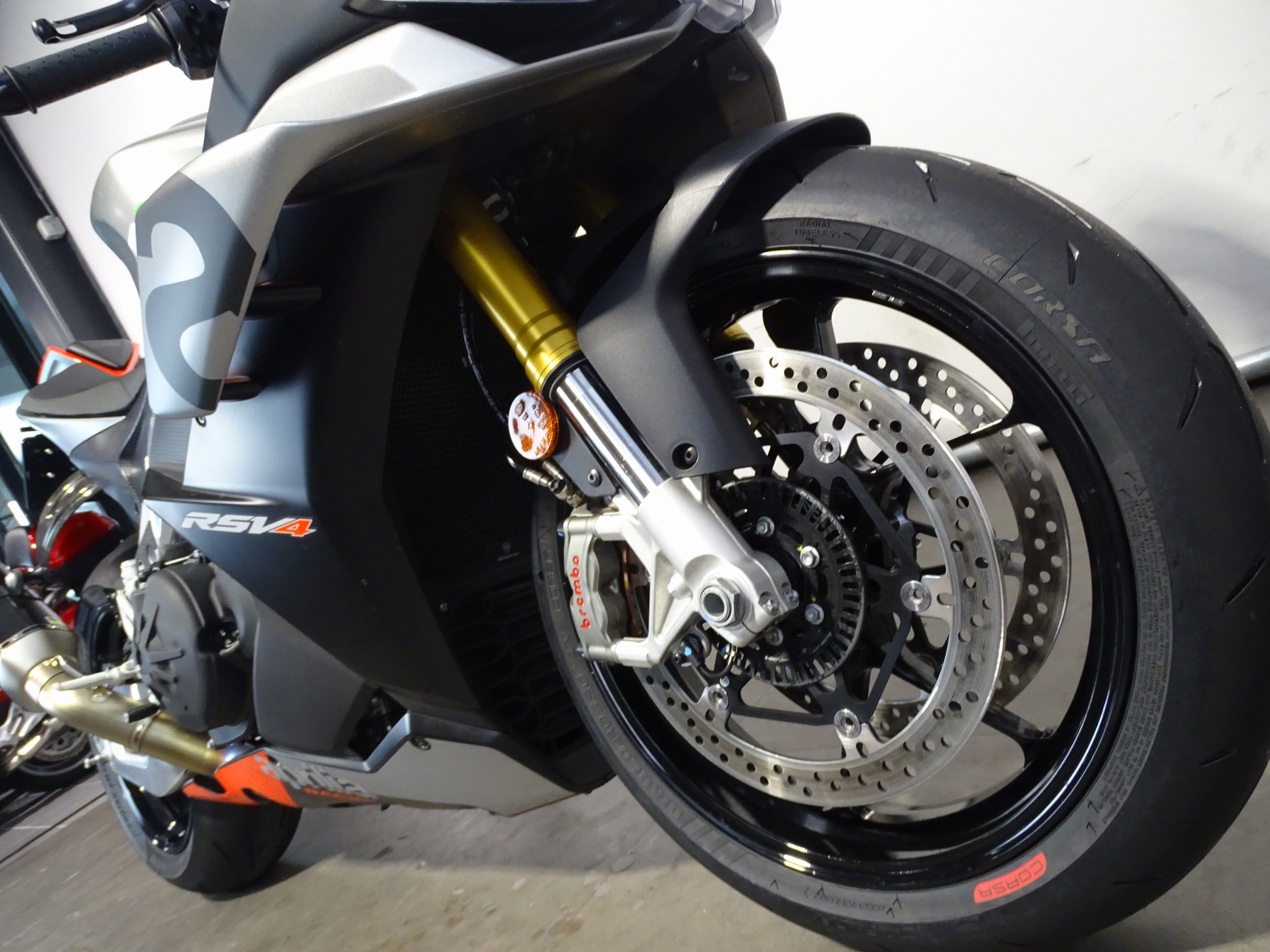 APRILIA RSV4