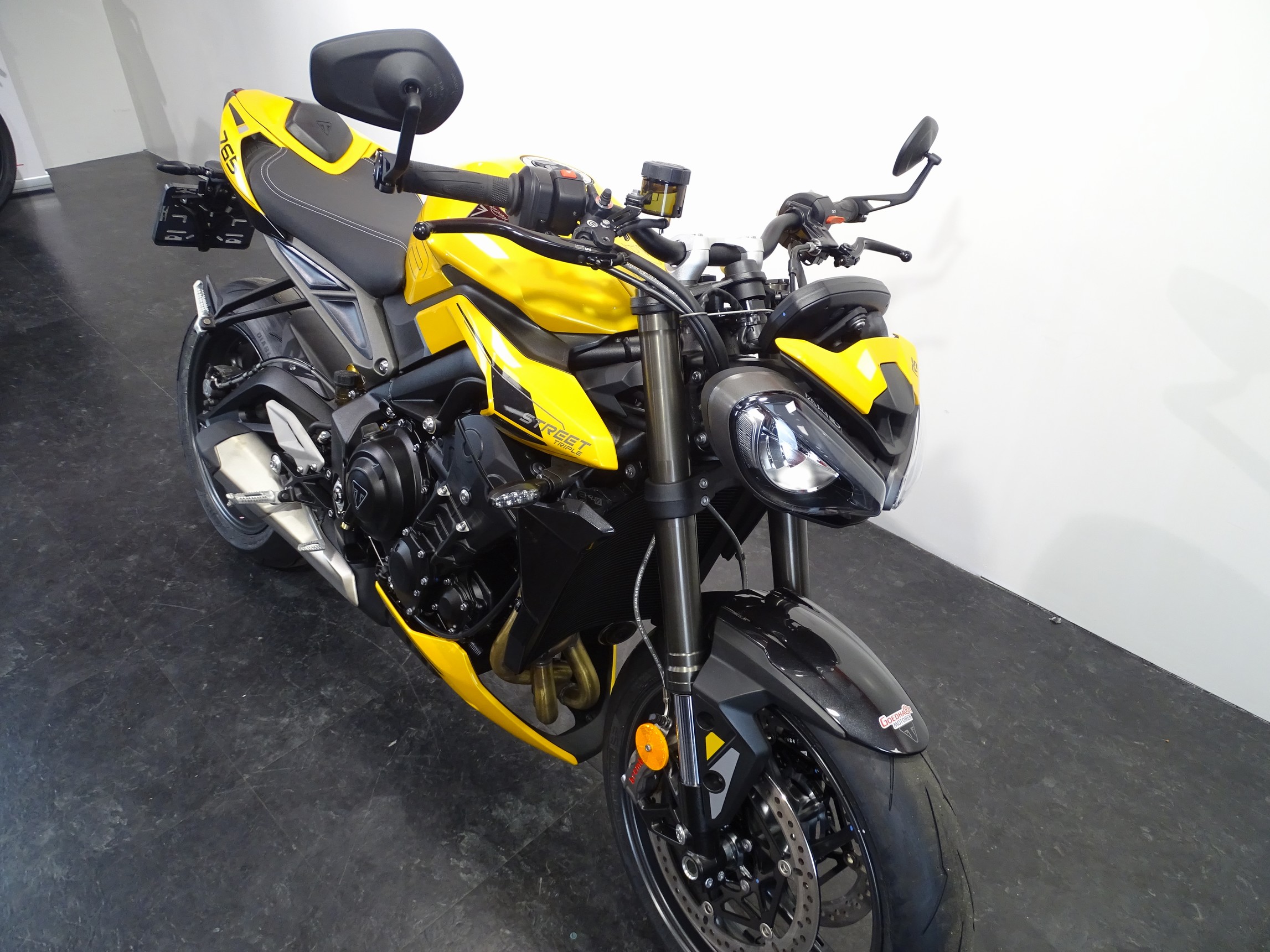 TRIUMPH STREET TRIPLE RS