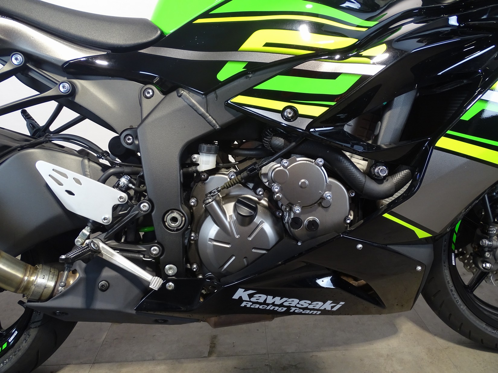 KAWASAKI NINJA ZX-6R