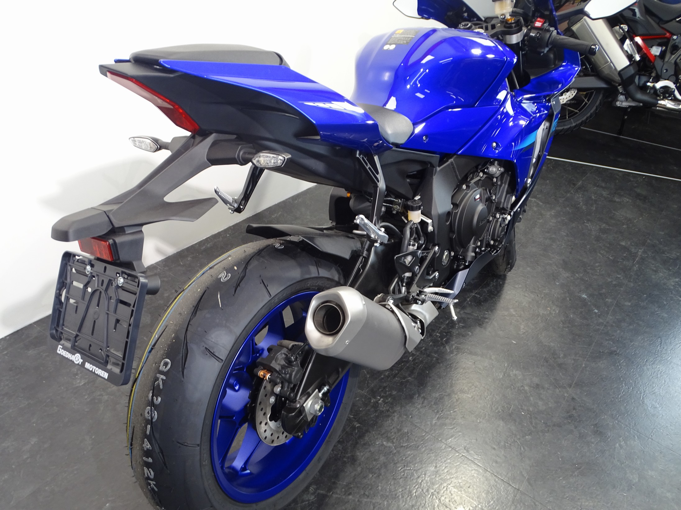 YAMAHA YZF-R1