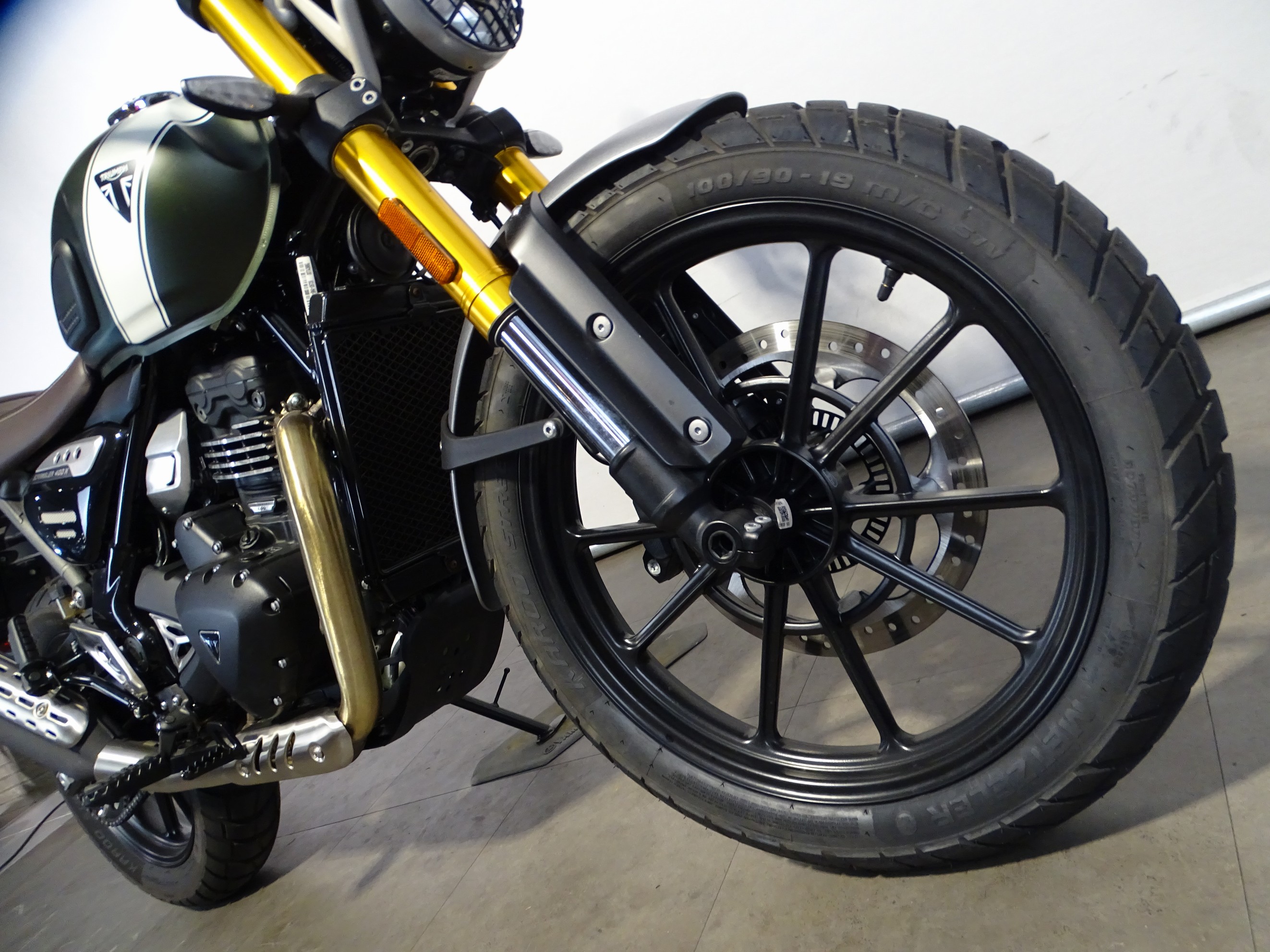 TRIUMPH SCRAMBLER 400 X