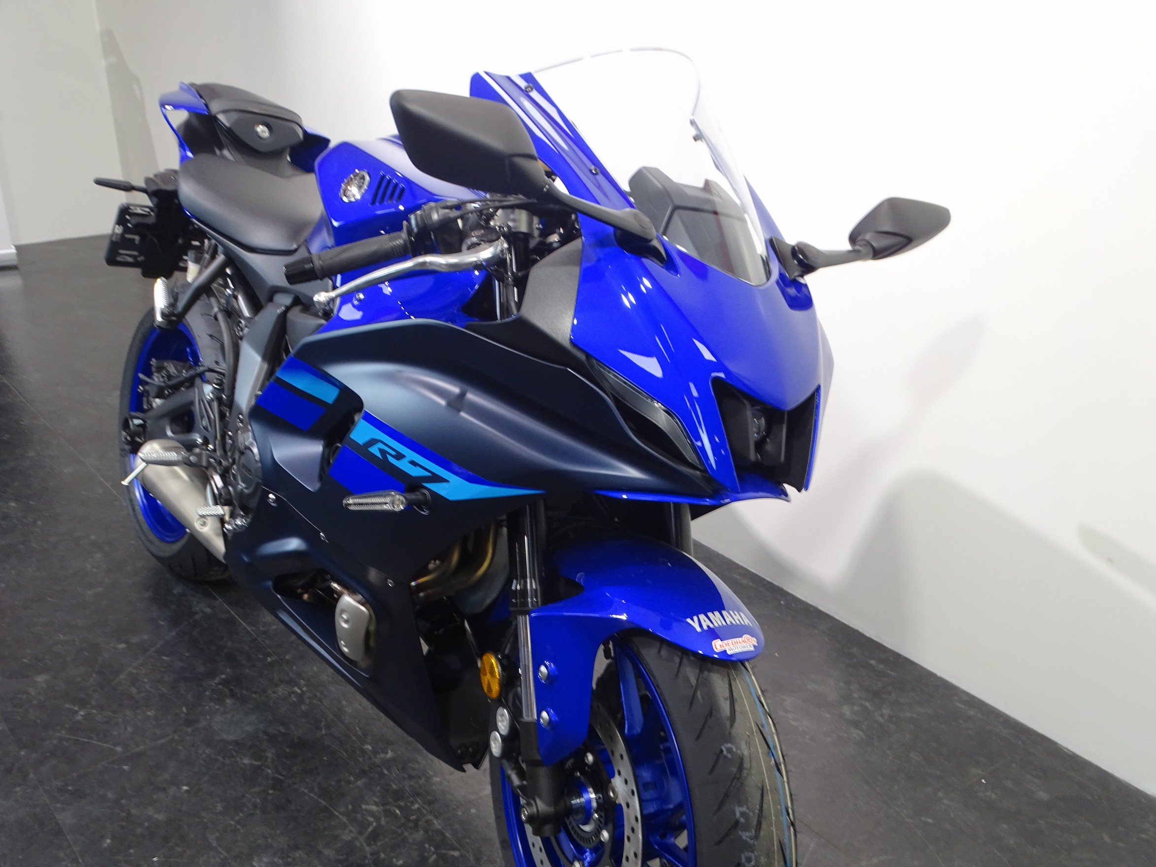 YAMAHA YZF-R7