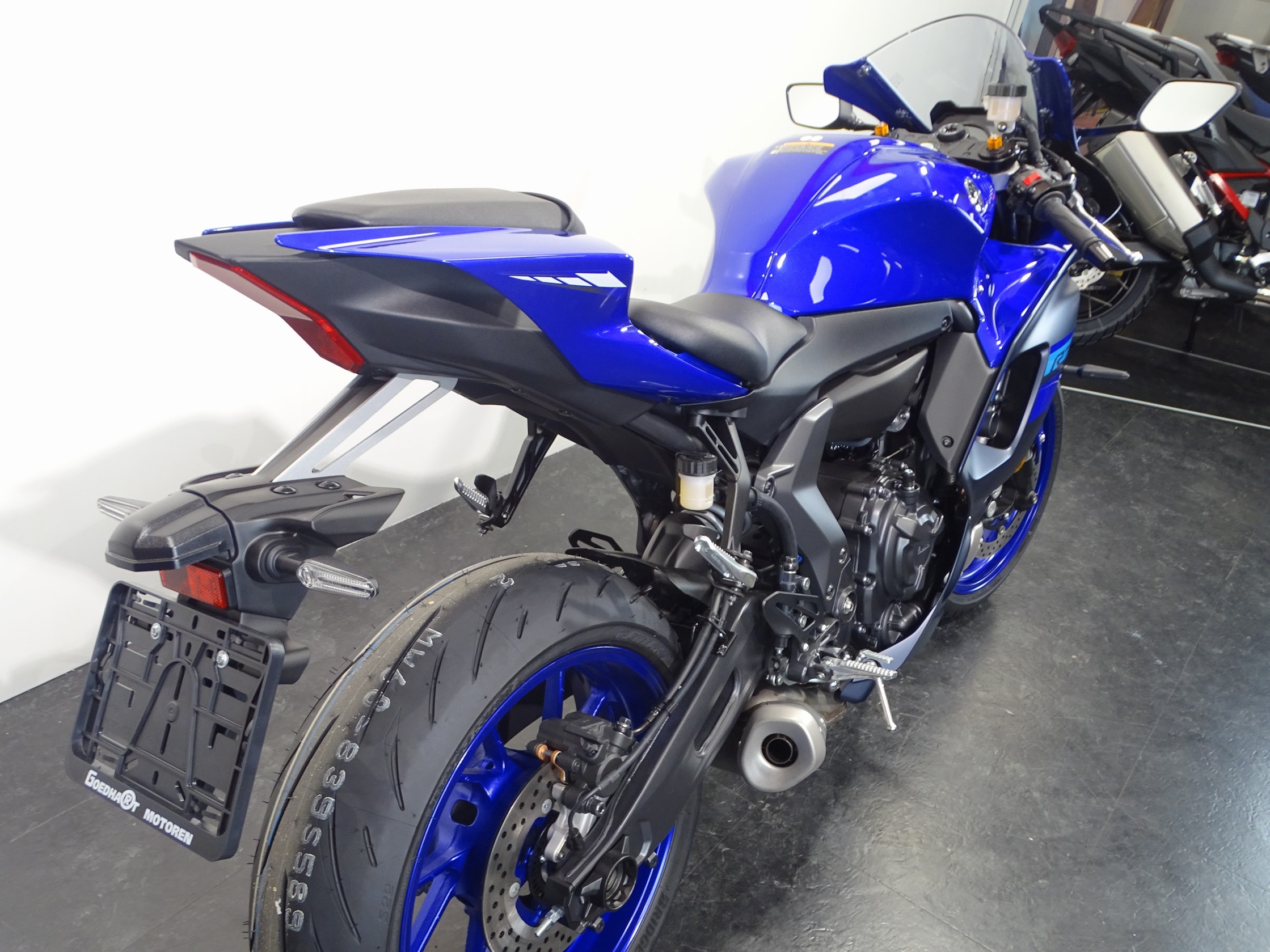 YAMAHA YZF-R7