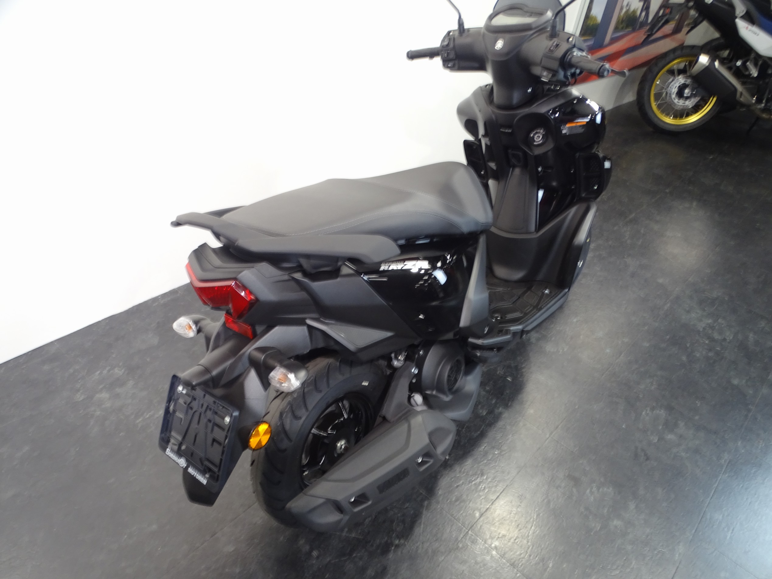 YAMAHA RAYZR