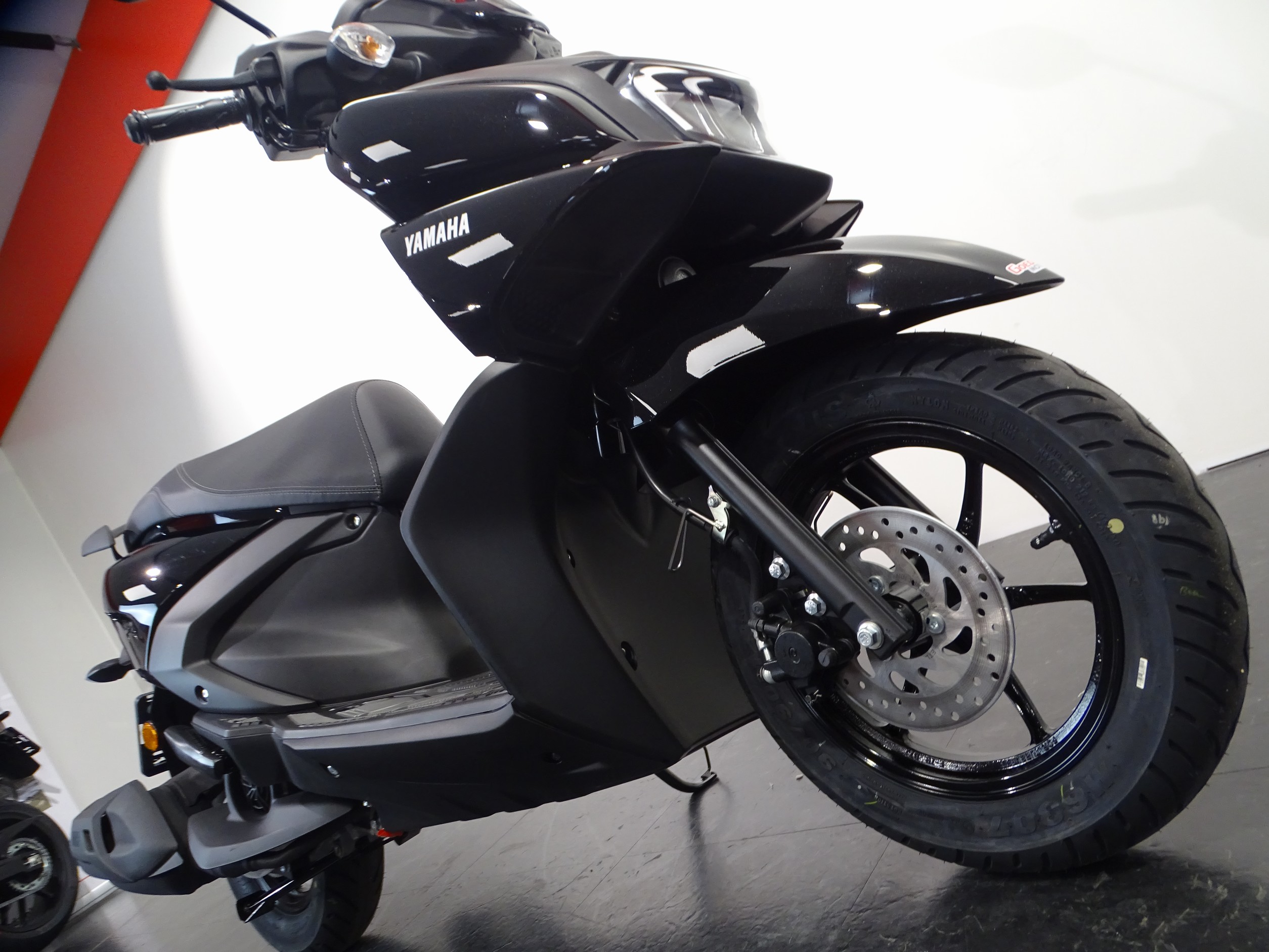 YAMAHA RAYZR