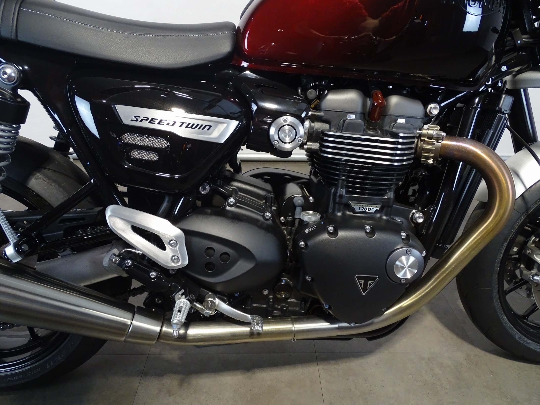 TRIUMPH SPEED TWIN 1200