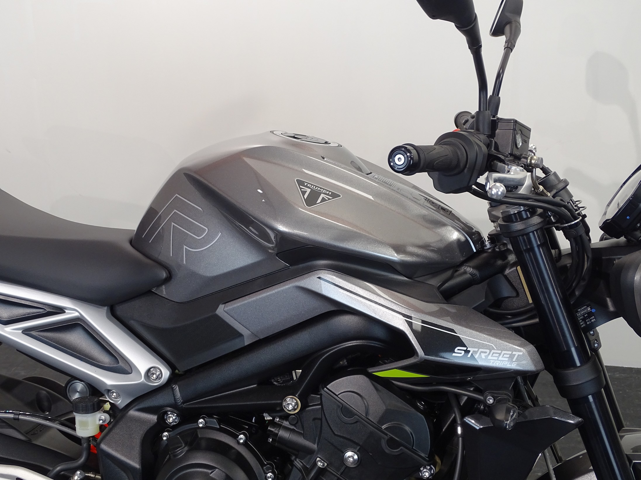 TRIUMPH STREET TRIPLE R