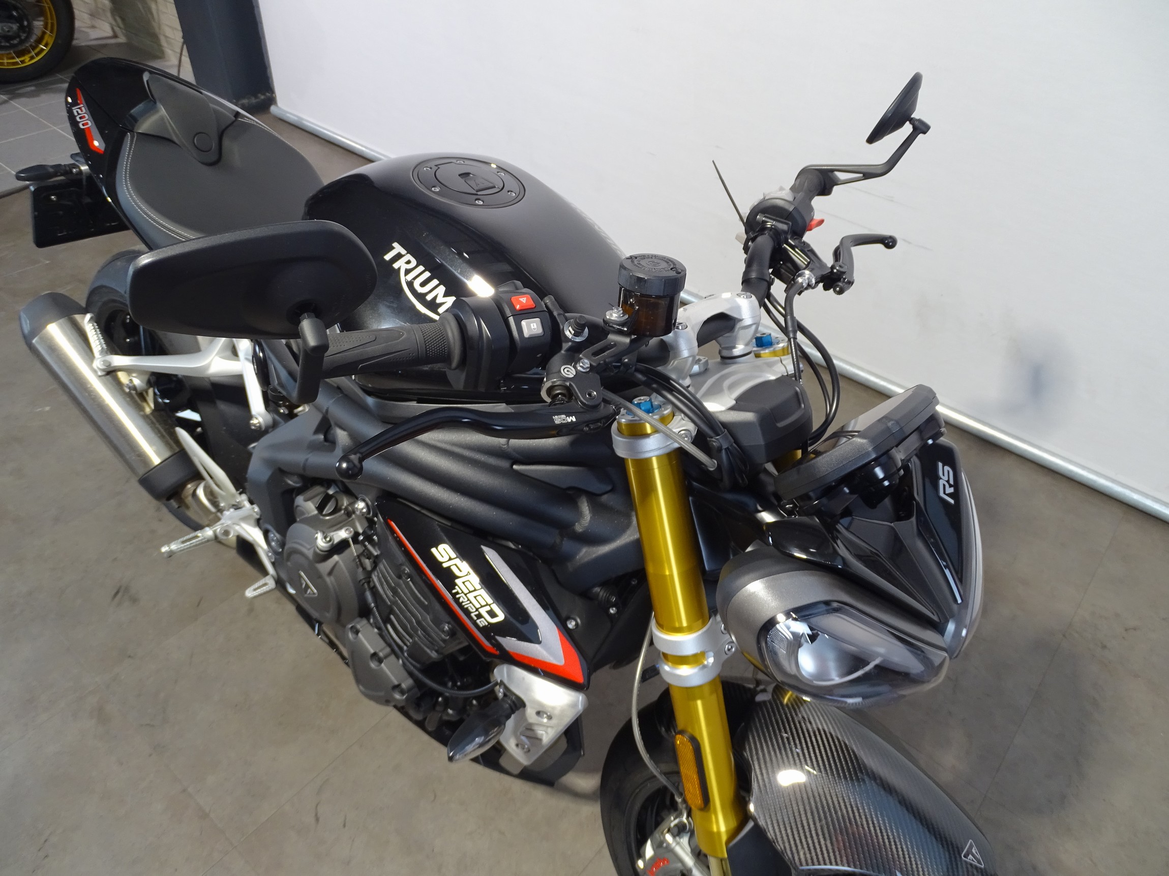 TRIUMPH SPEED TRIPLE 1200 RS