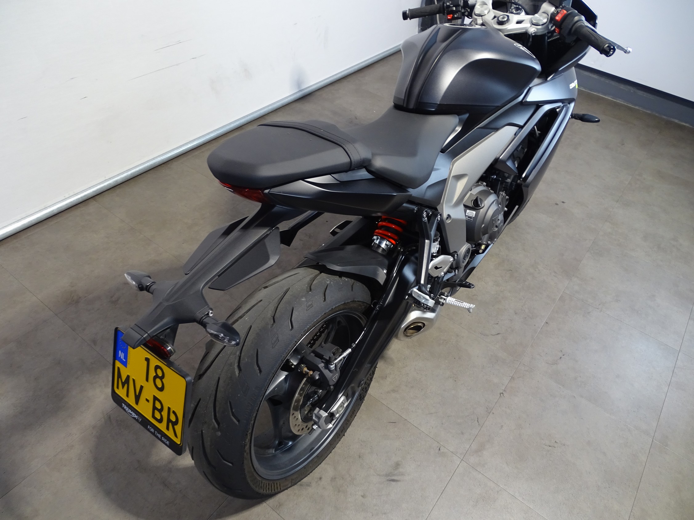 TRIUMPH DAYTONA 660