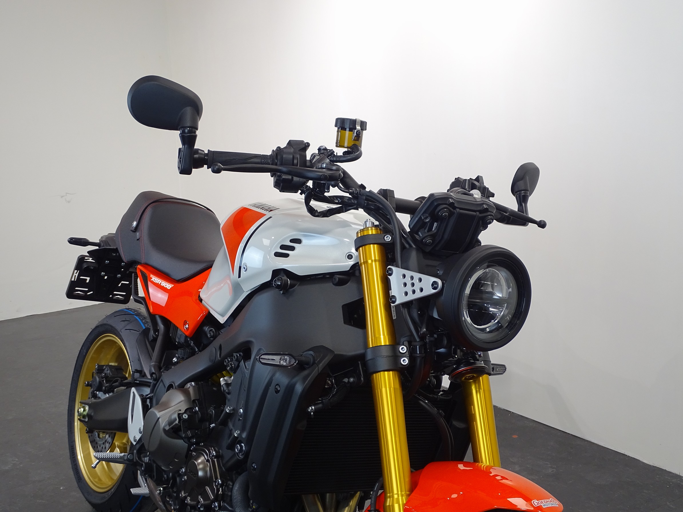 YAMAHA XSR 900