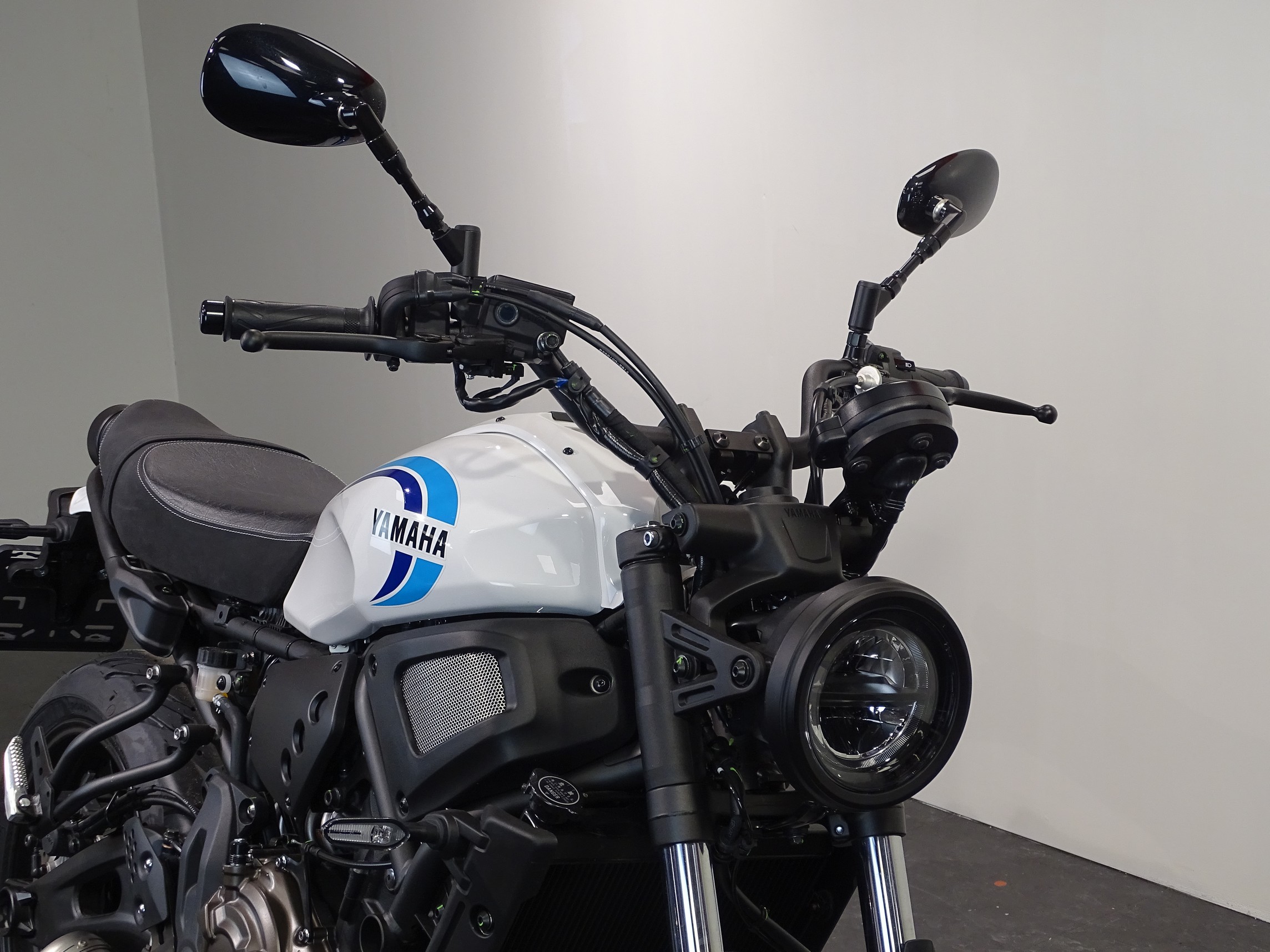 YAMAHA XSR 700