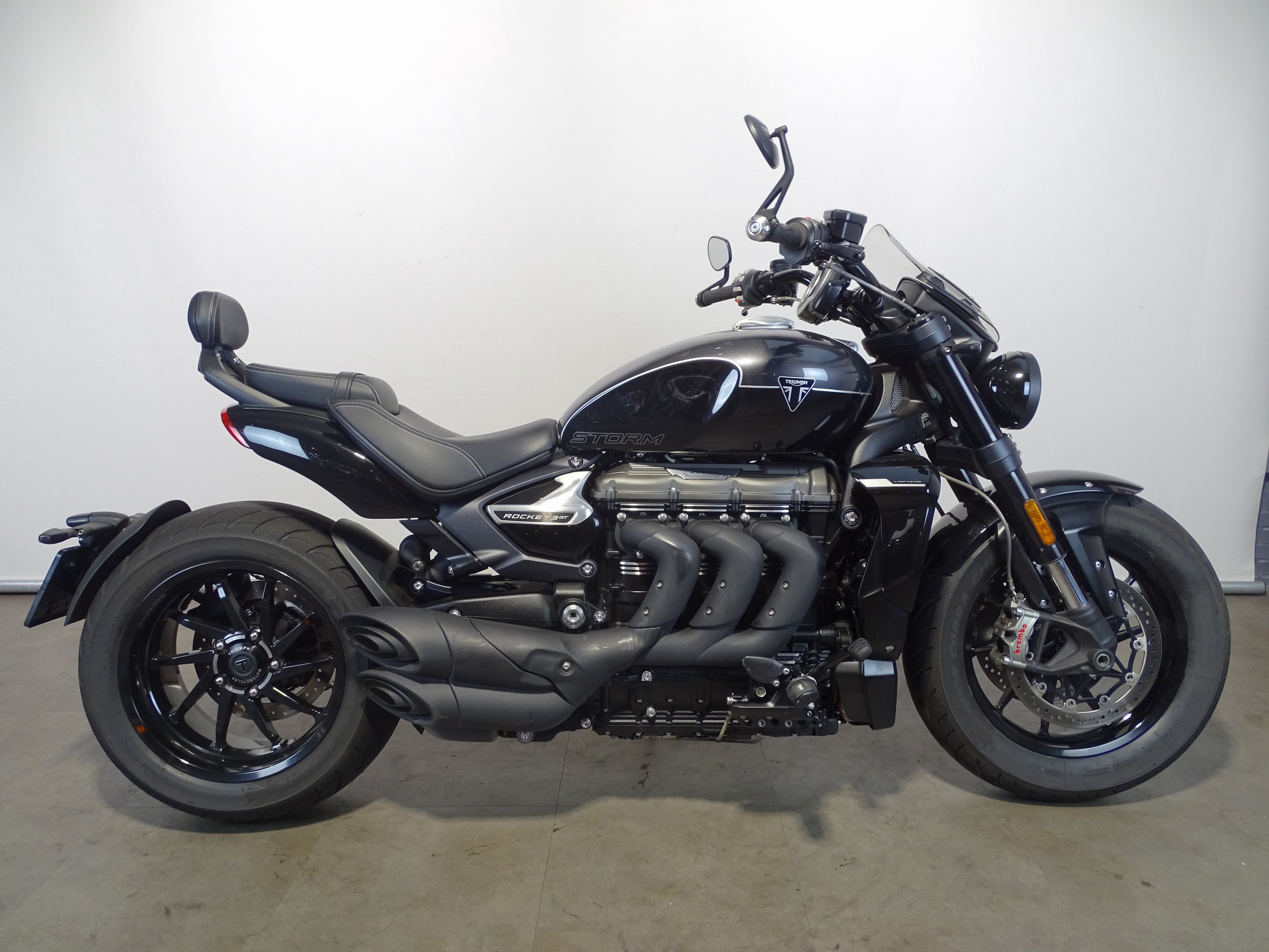 TRIUMPH ROCKET III STORM GT